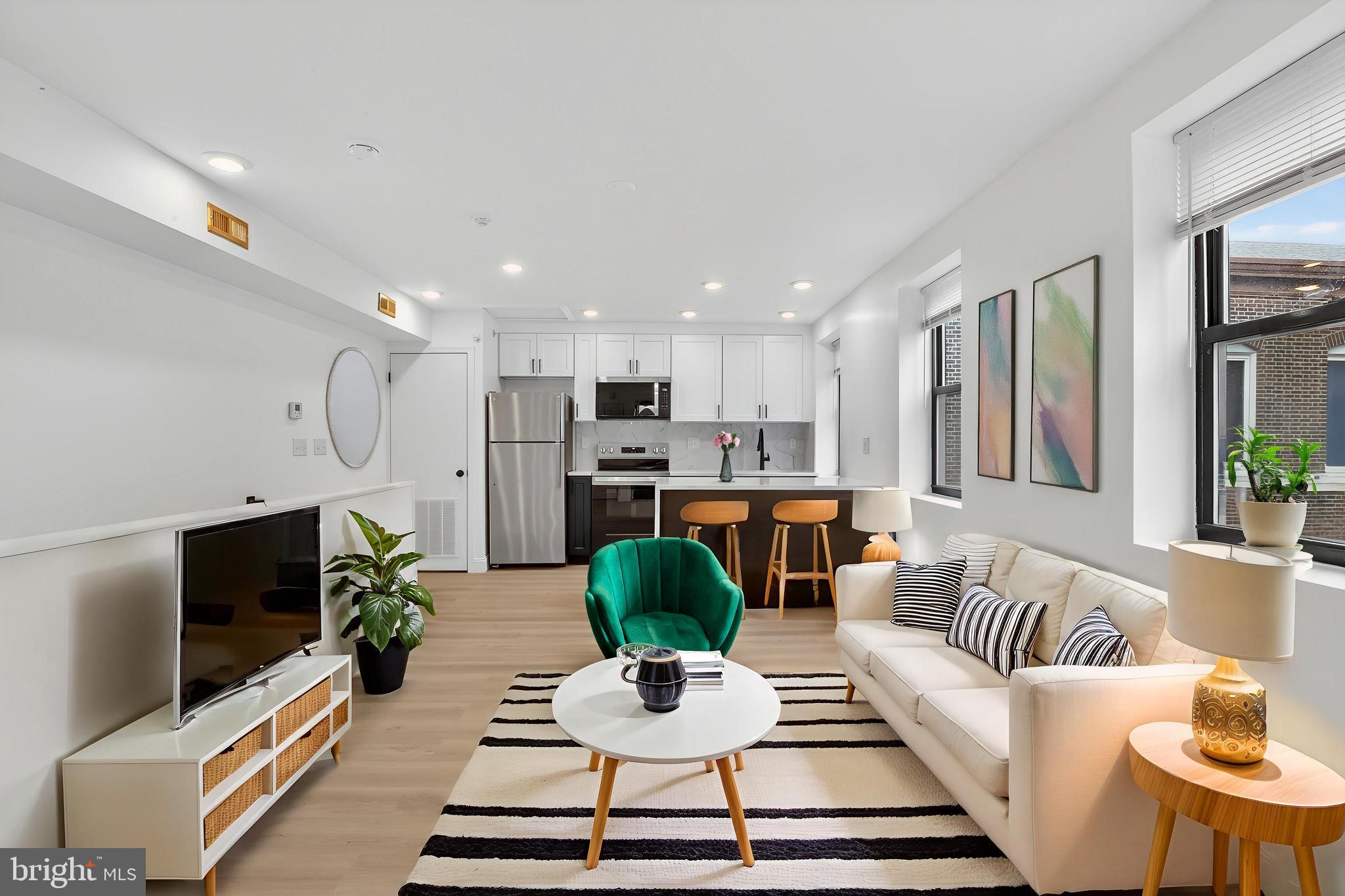 712 N AMERICAN STREET 3