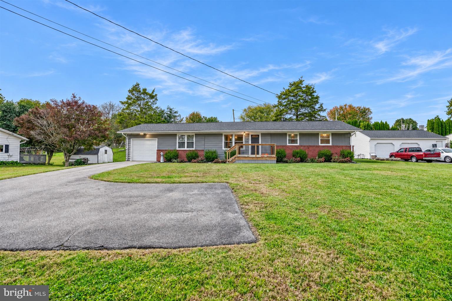 37 MILL POND DRIVE