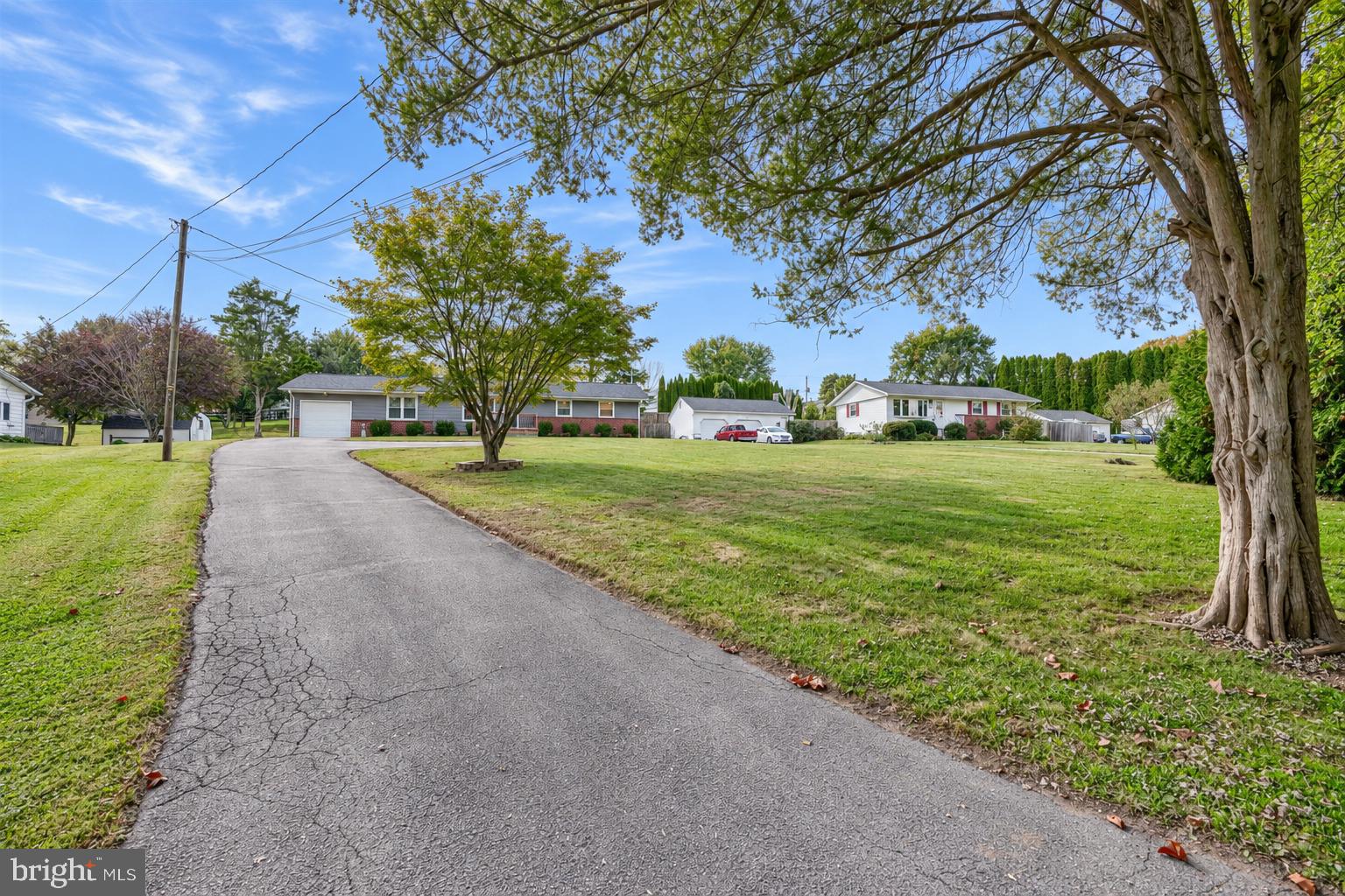 37 MILL POND DRIVE