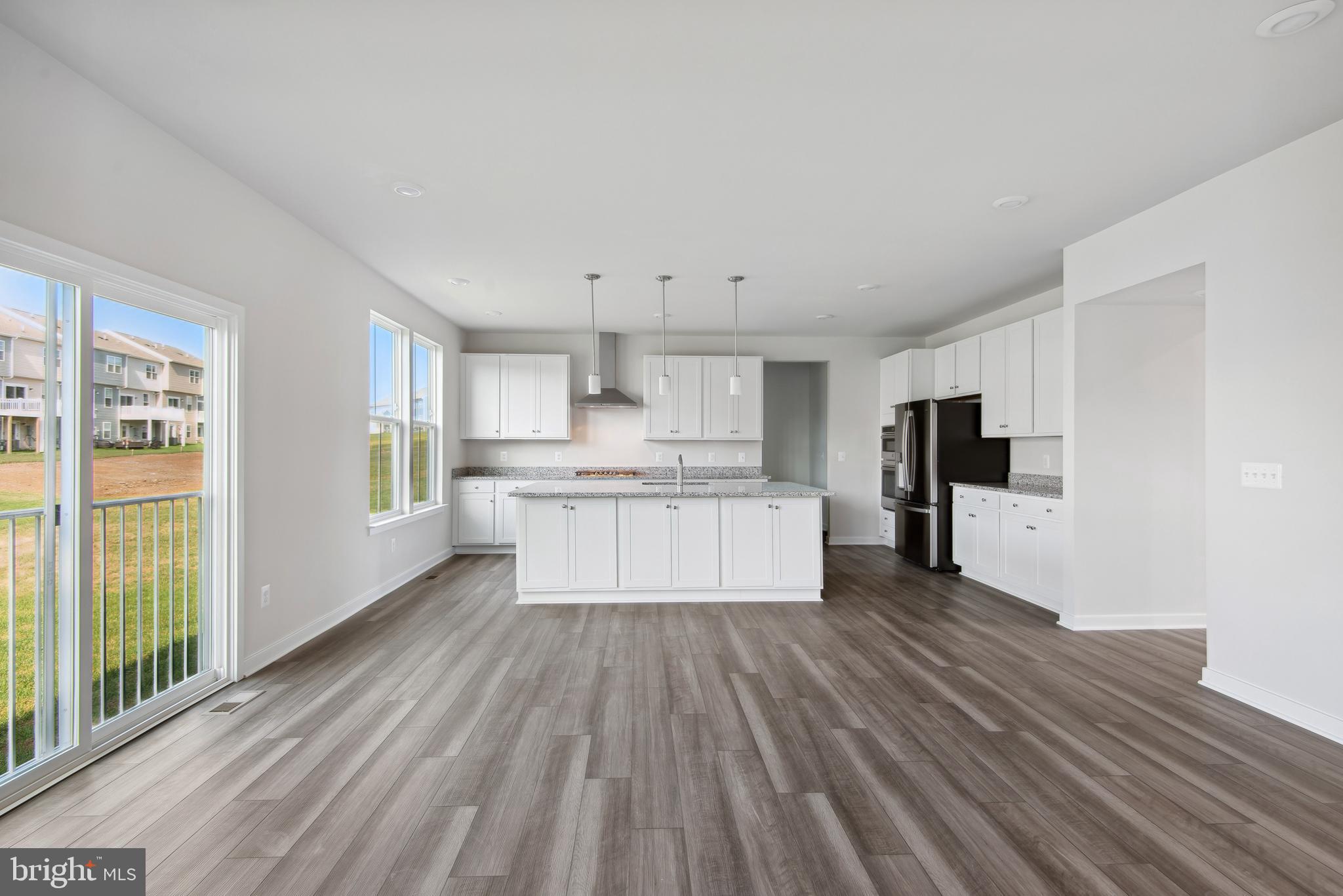 SENSENY VILLAGE - Residential