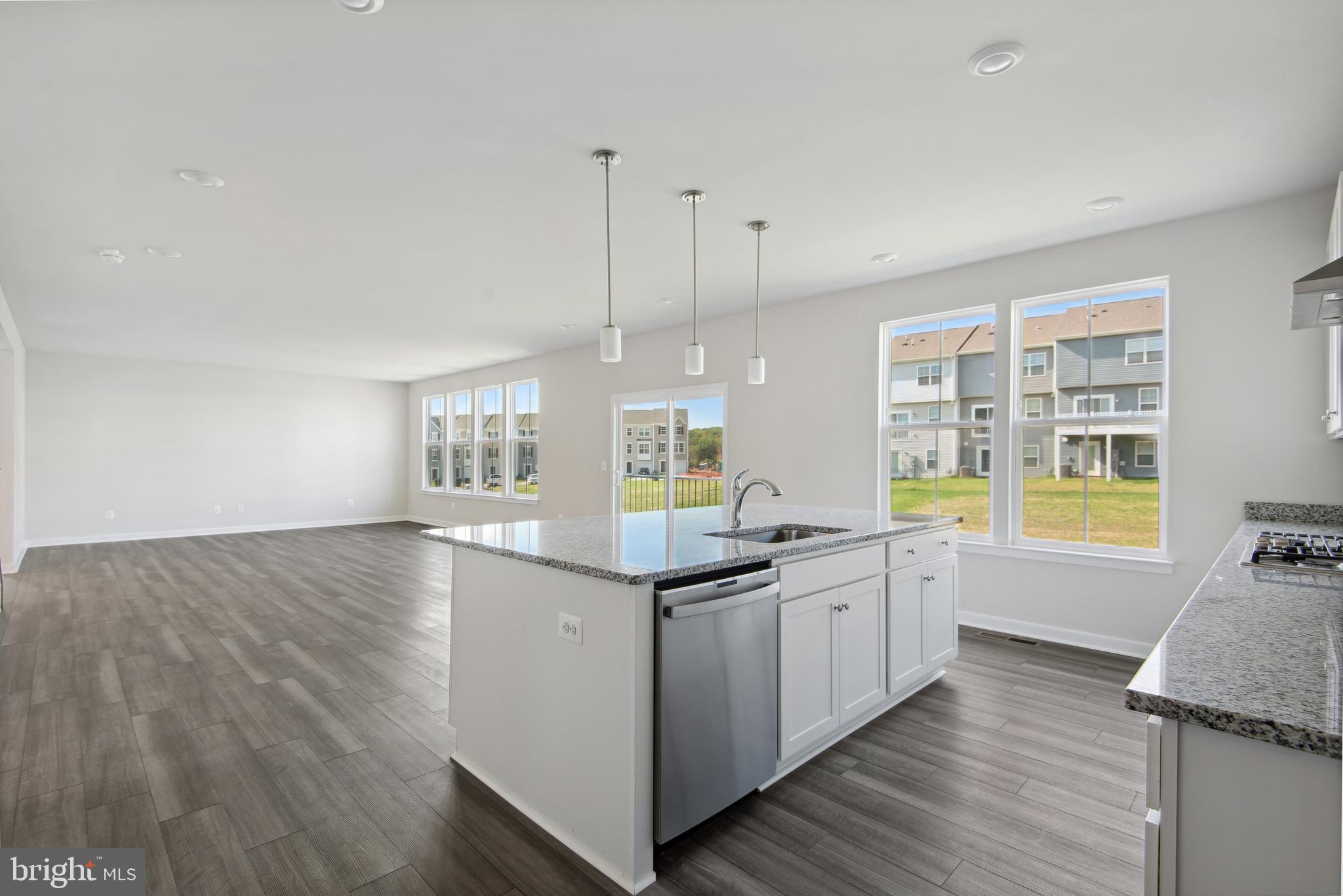 SENSENY VILLAGE - Residential