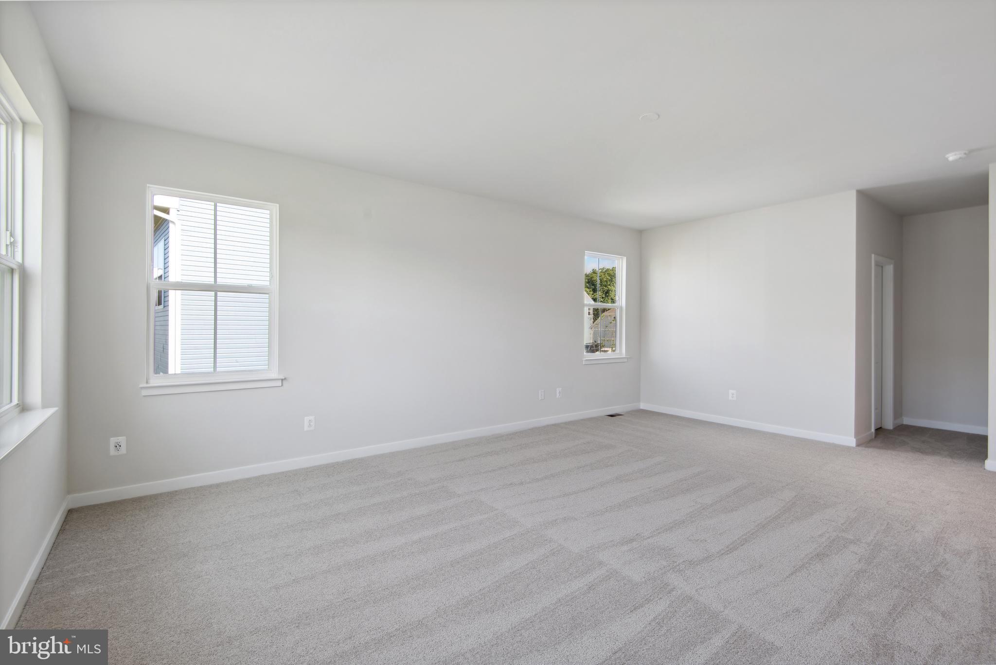 SENSENY VILLAGE - Residential