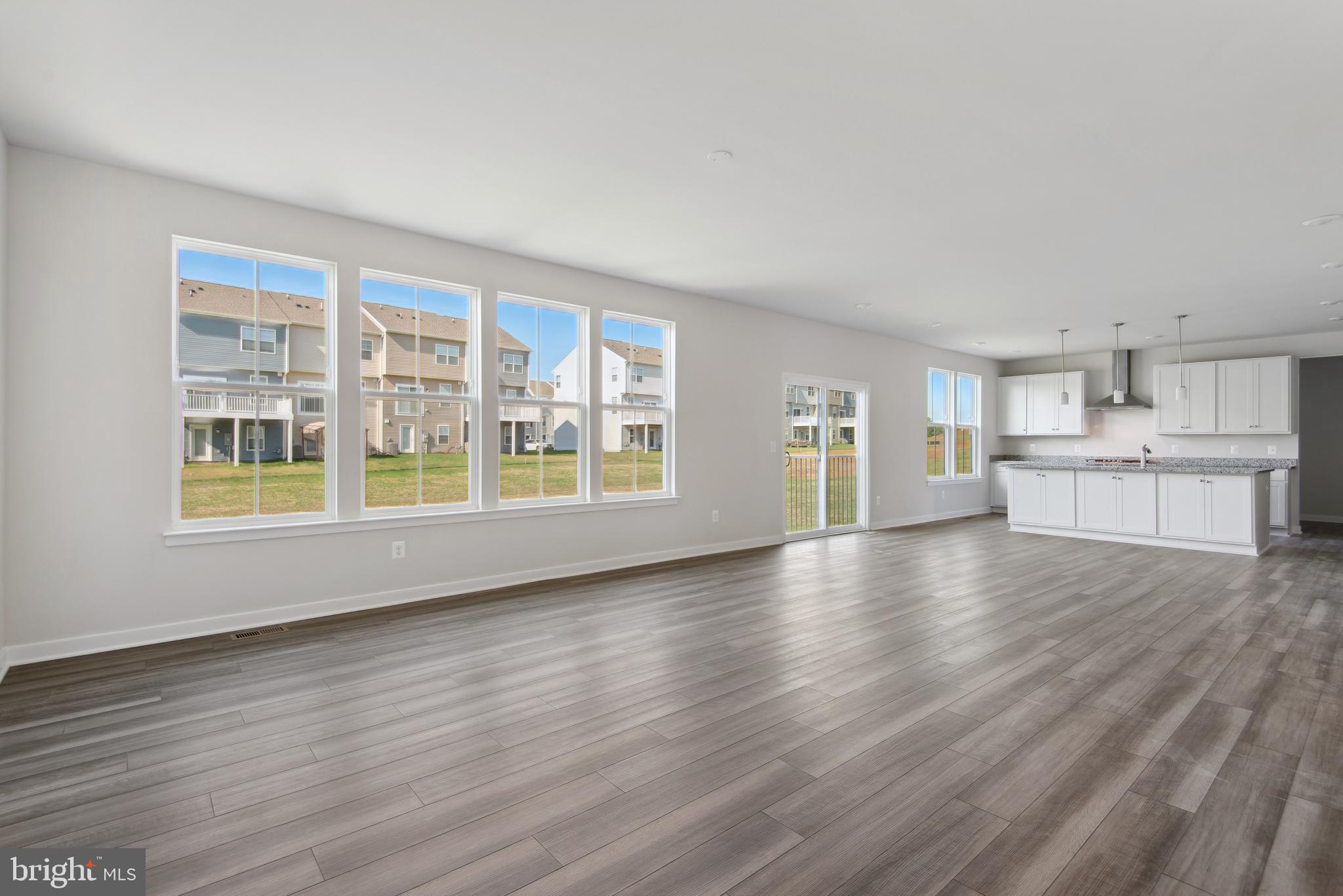 SENSENY VILLAGE - Residential