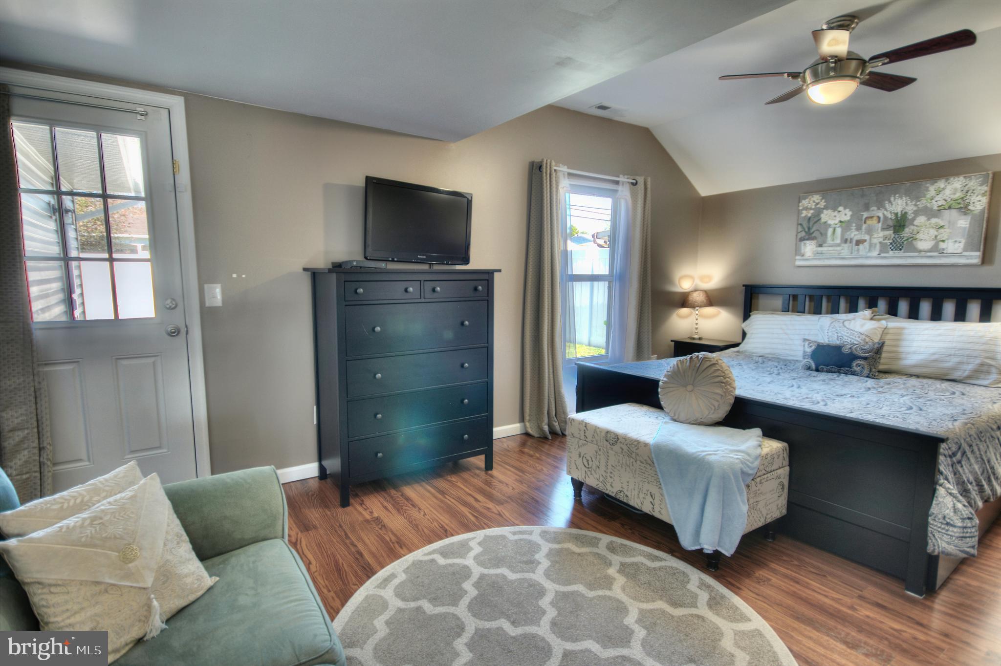 INDIAN CREEK - Residential