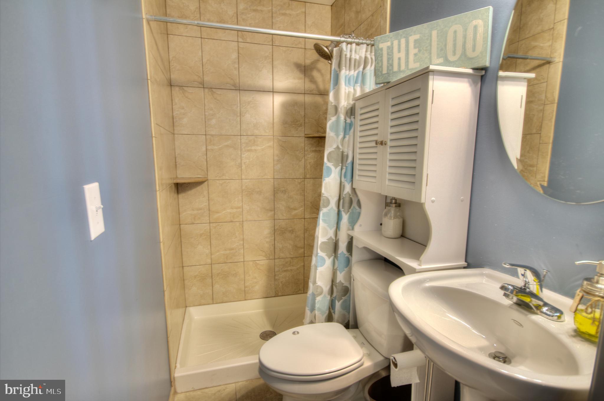 INDIAN CREEK - Residential