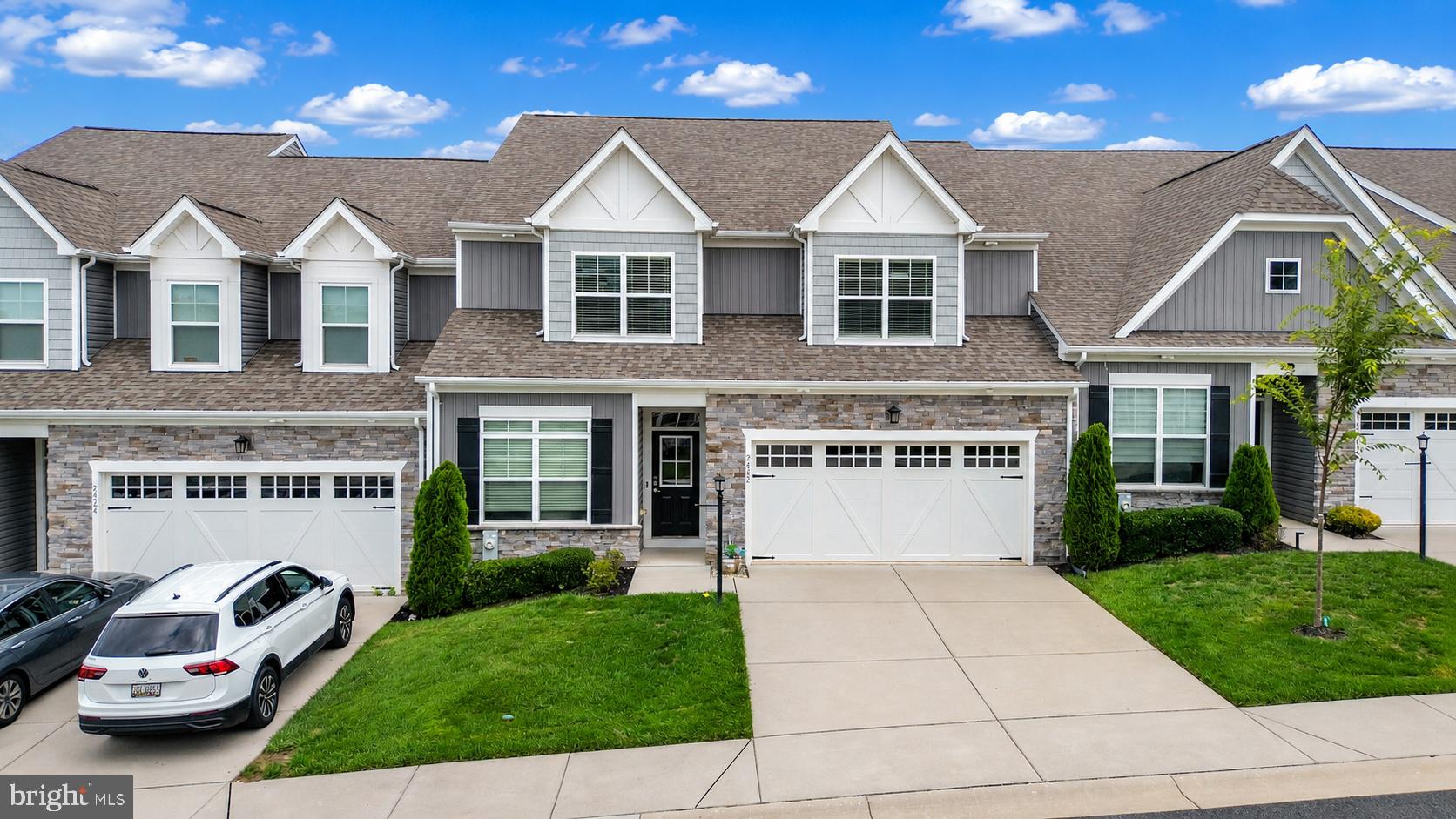 2422 ROSEBUD WAY