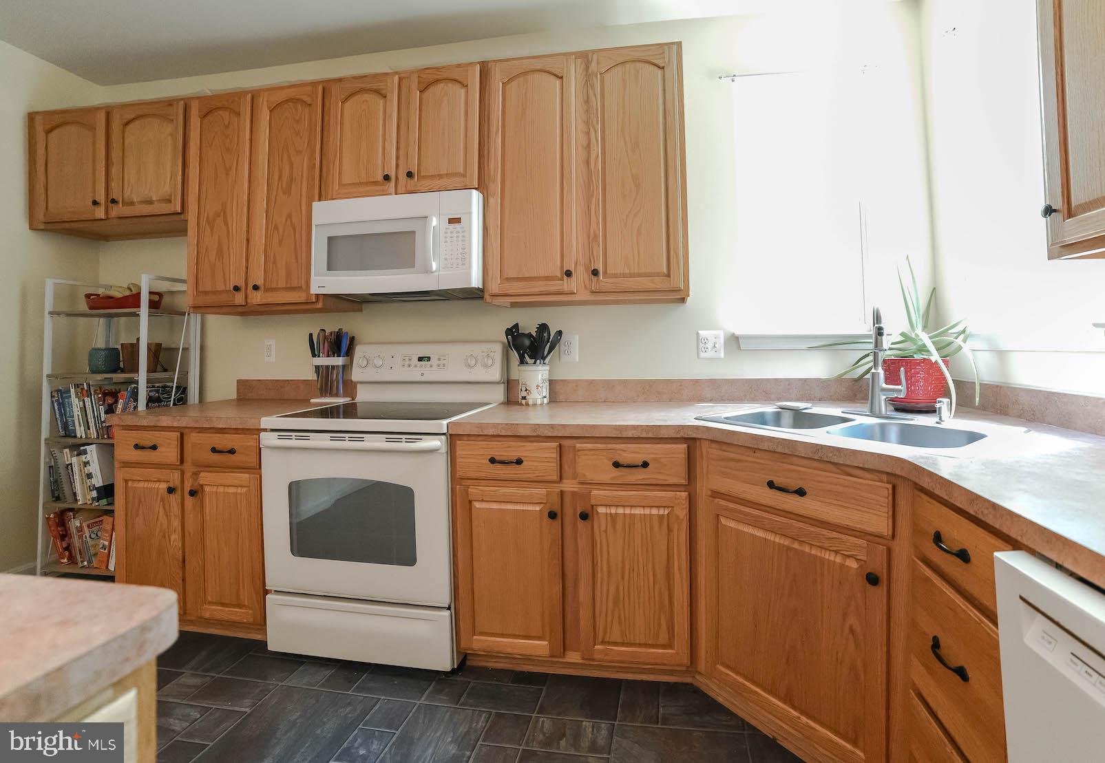 FERRY DOCK CROSSING - Residential