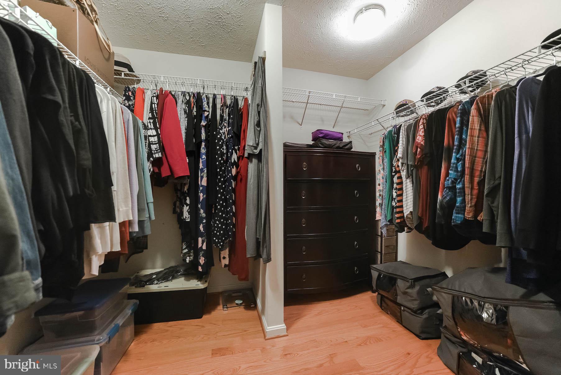 FERRY DOCK CROSSING - Residential