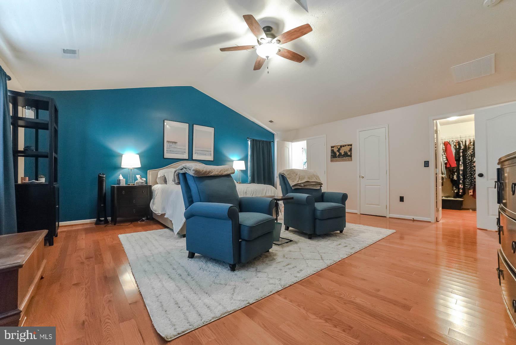 FERRY DOCK CROSSING - Residential