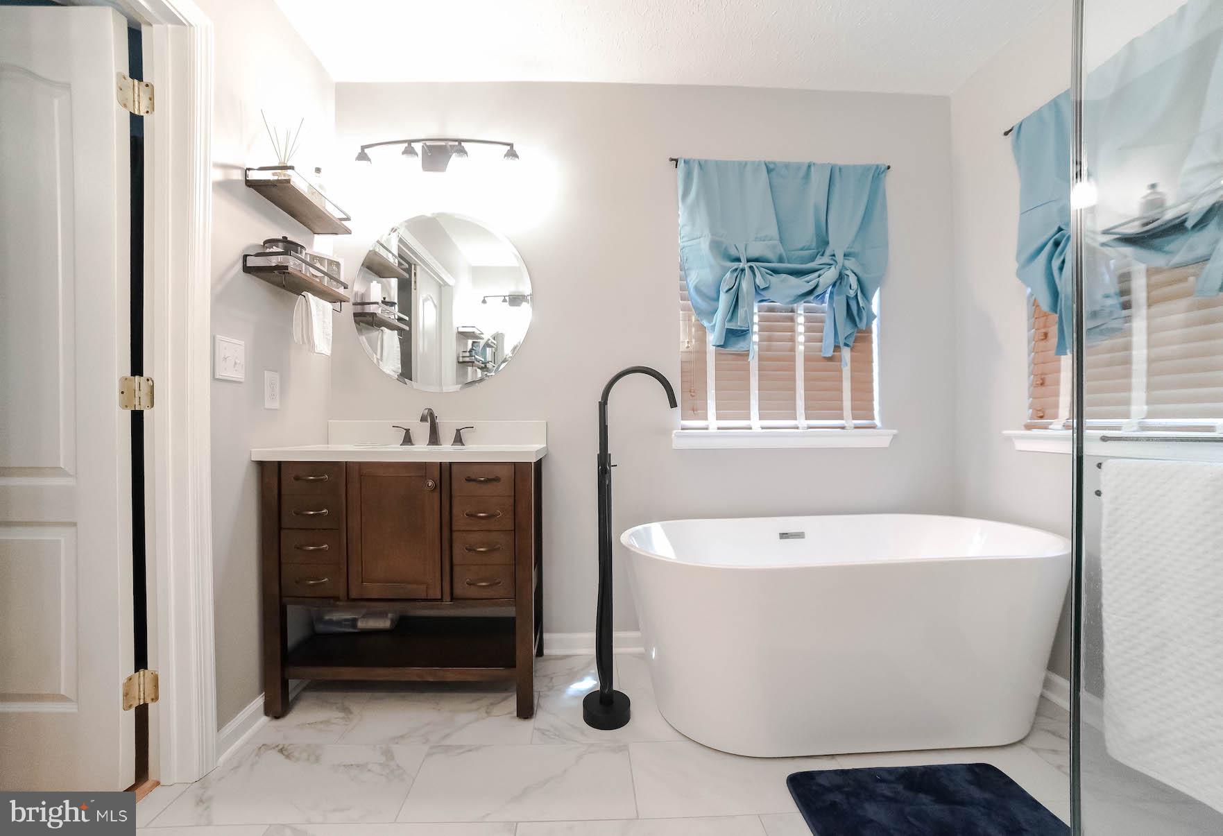 FERRY DOCK CROSSING - Residential