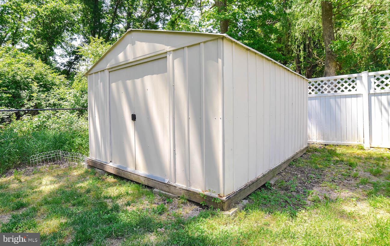 FERRY DOCK CROSSING - Residential