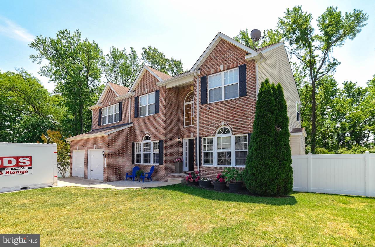 FERRY DOCK CROSSING - Residential