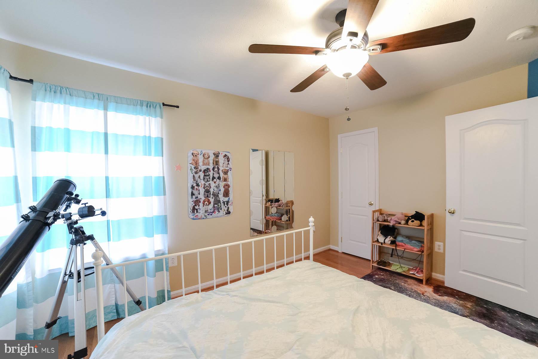 FERRY DOCK CROSSING - Residential