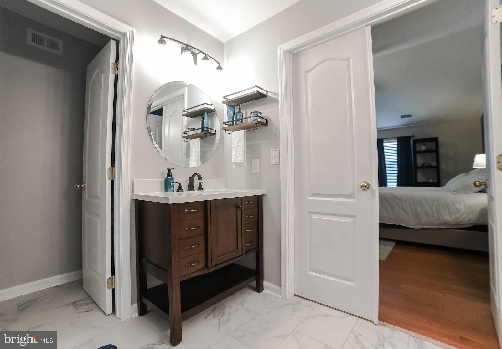 FERRY DOCK CROSSING - Residential