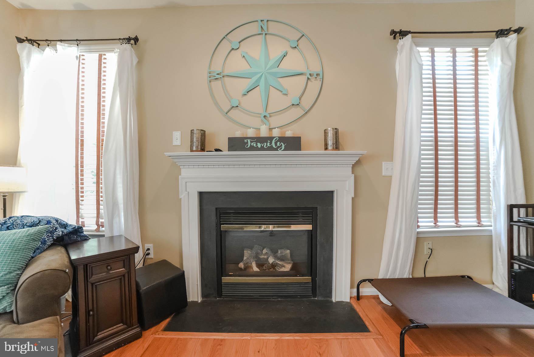 FERRY DOCK CROSSING - Residential