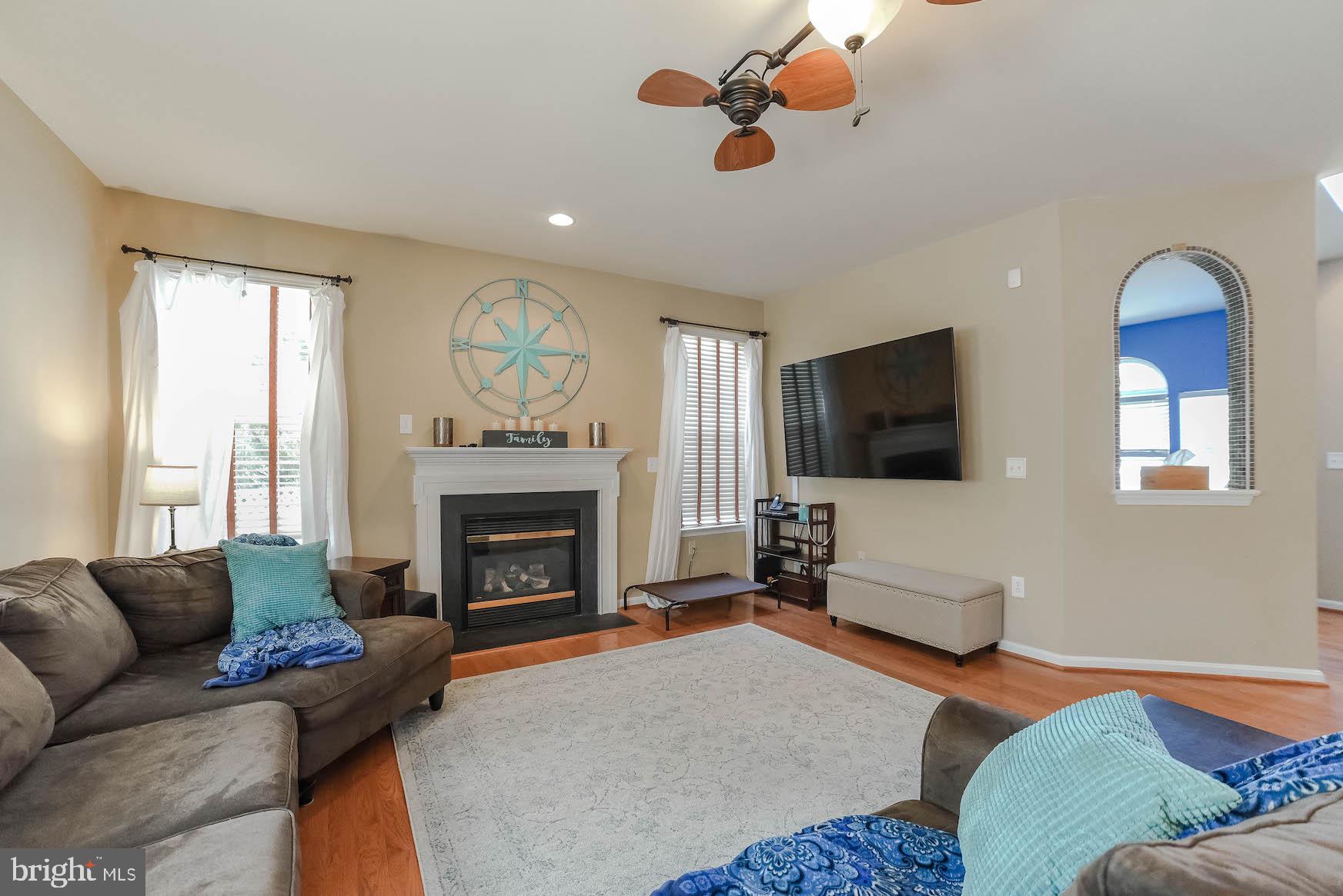 FERRY DOCK CROSSING - Residential