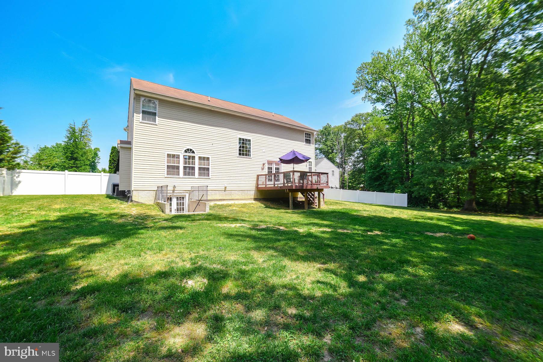 FERRY DOCK CROSSING - Residential