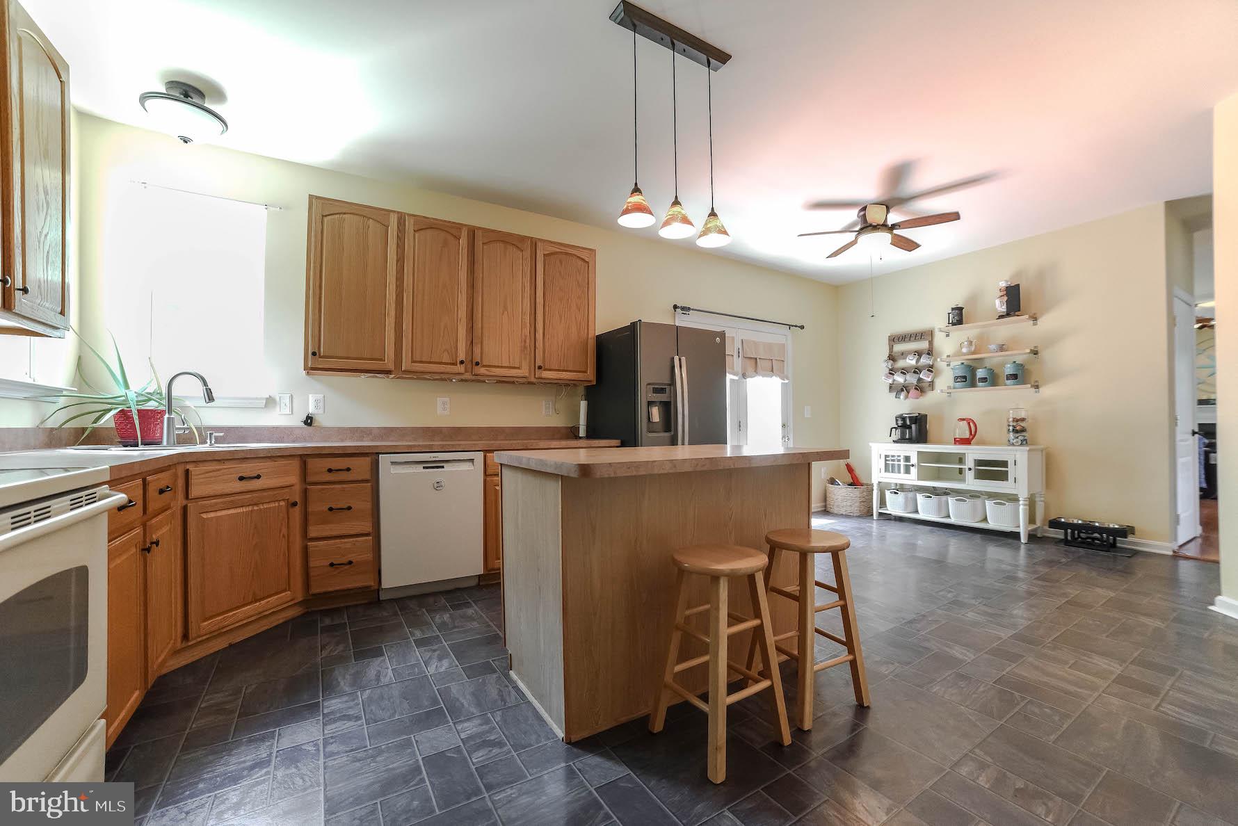 FERRY DOCK CROSSING - Residential