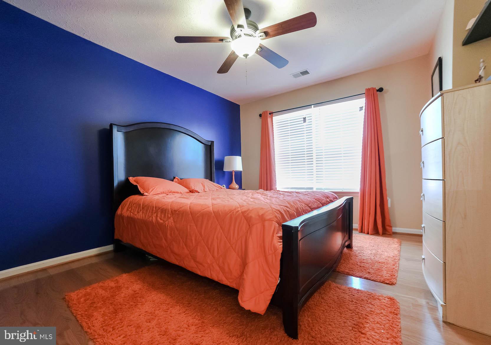 FERRY DOCK CROSSING - Residential