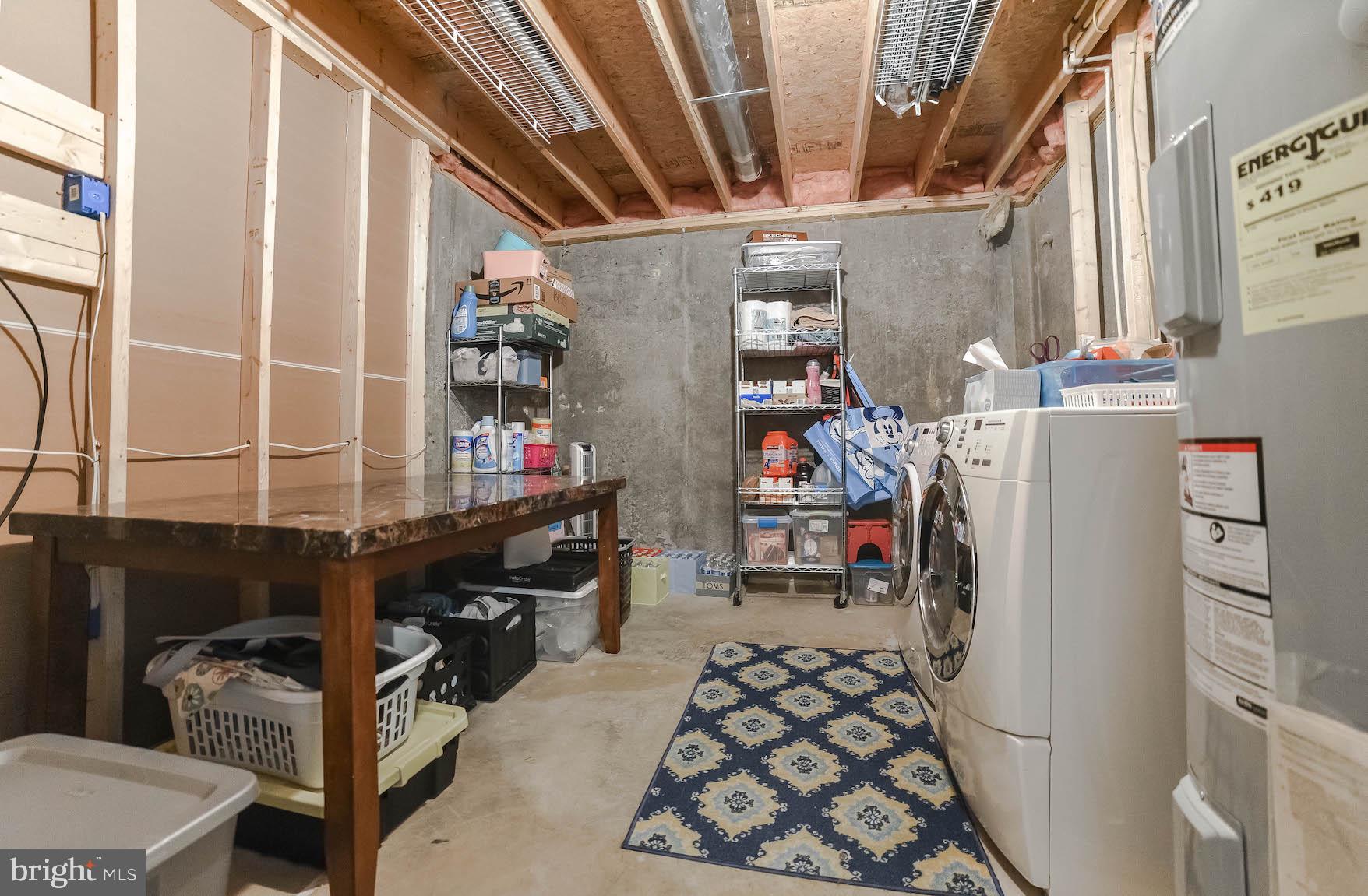 FERRY DOCK CROSSING - Residential