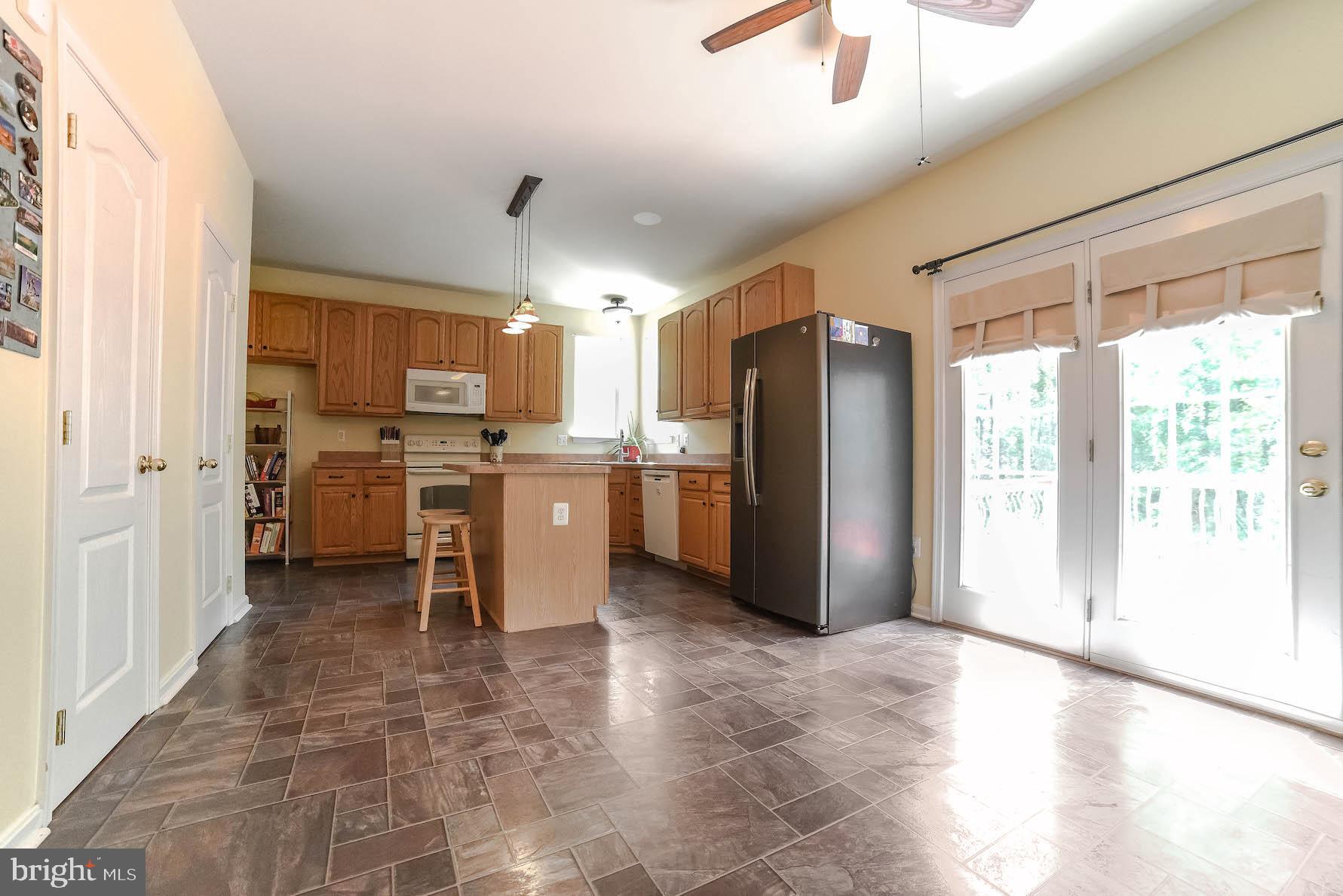 FERRY DOCK CROSSING - Residential