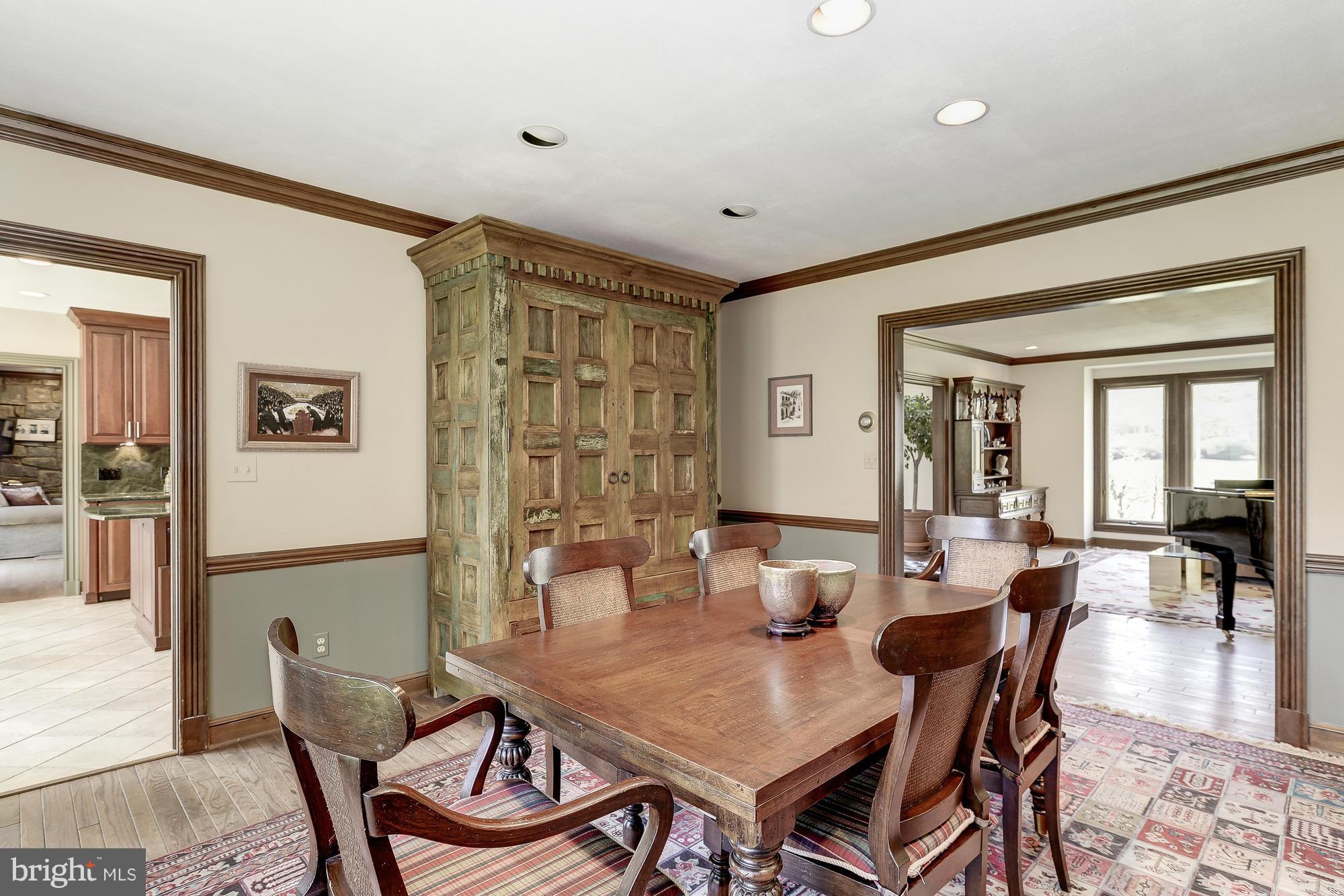 POTOMAC VILLAGE - Residential