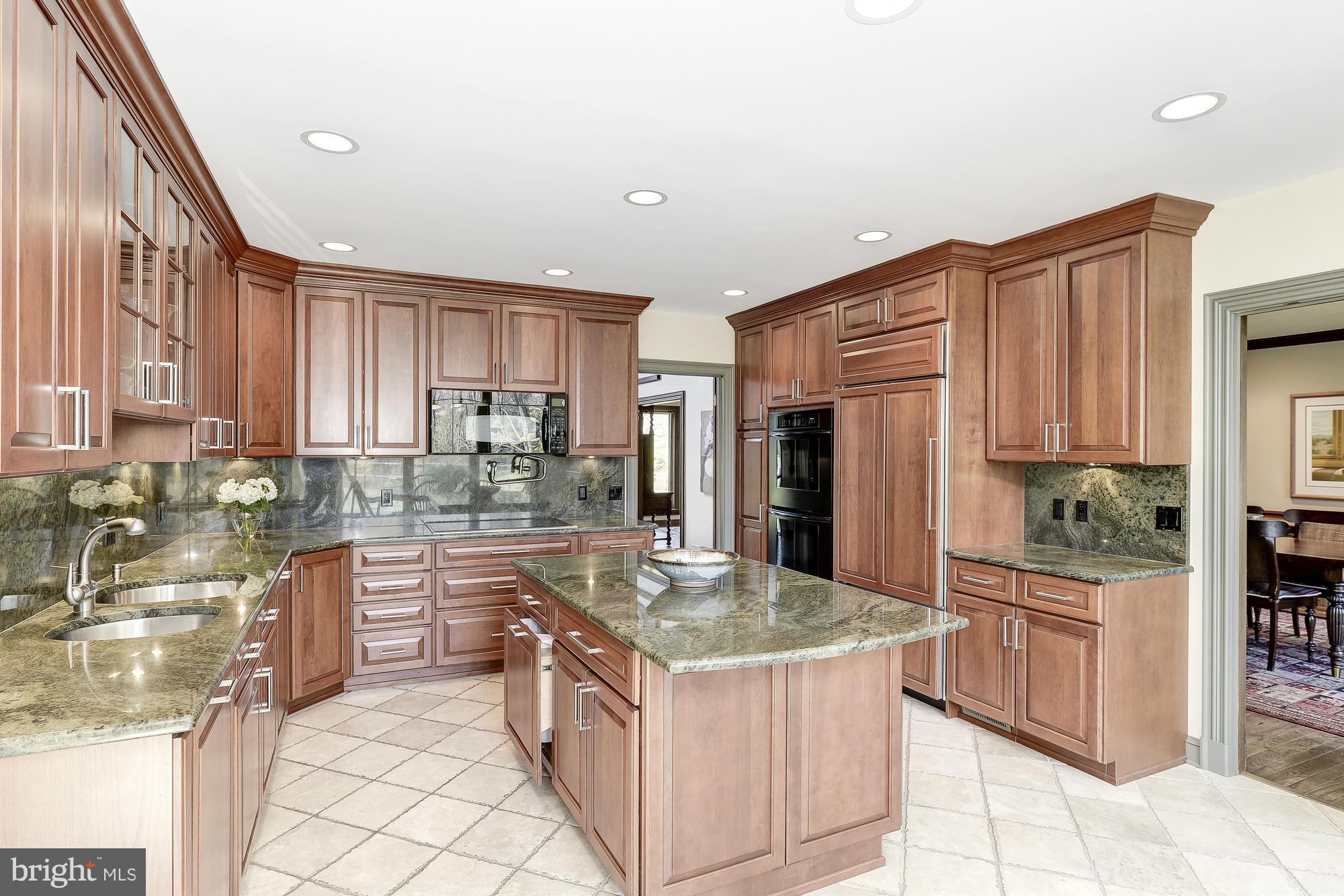 POTOMAC VILLAGE - Residential