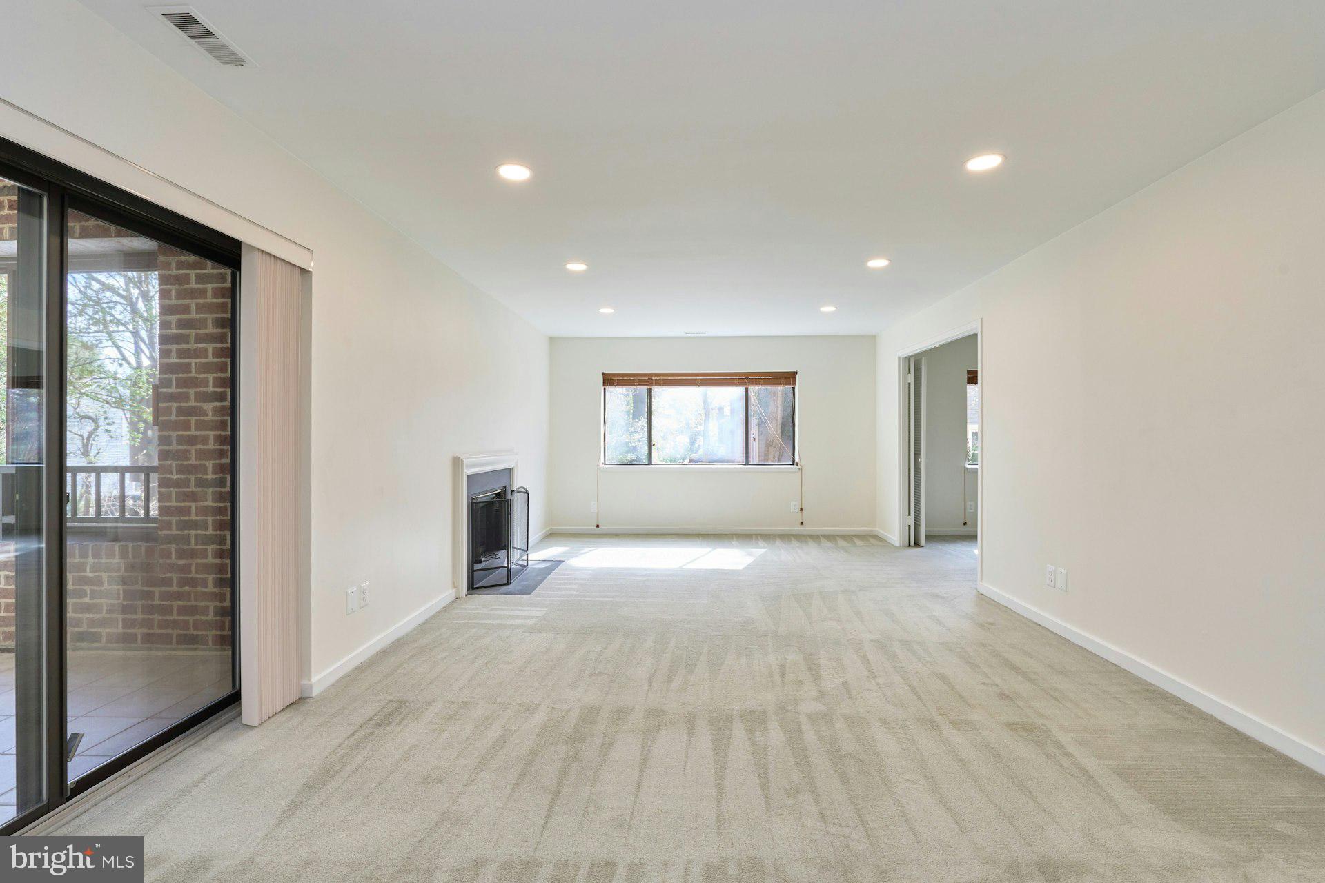 WATERFORD SQUARE - Residential