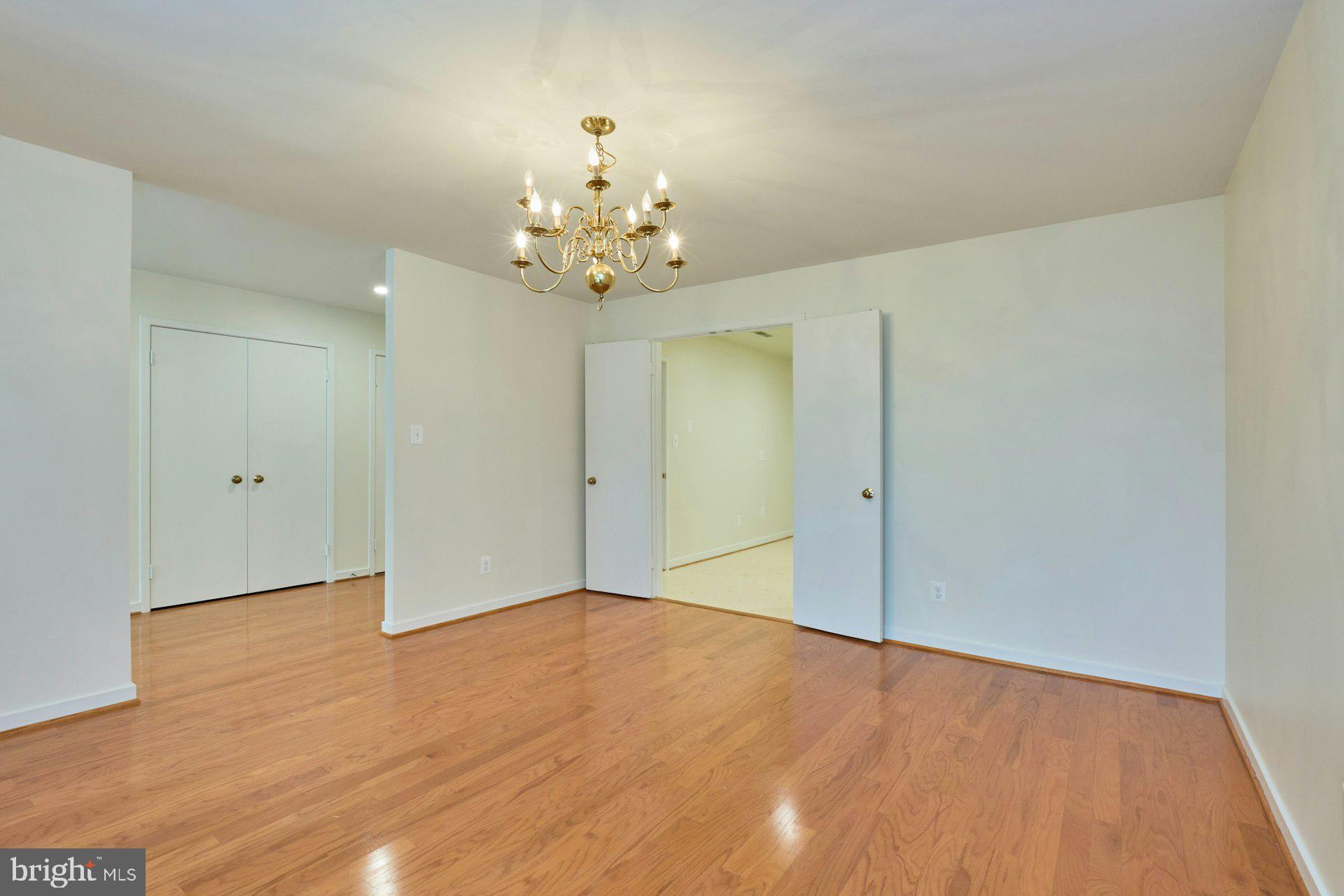 WATERFORD SQUARE - Residential