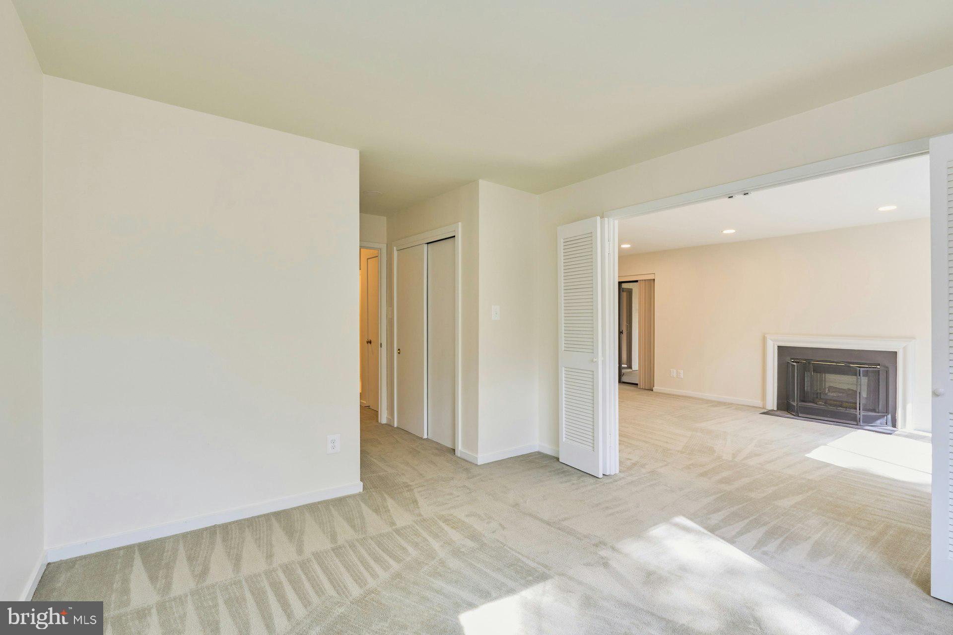 WATERFORD SQUARE - Residential