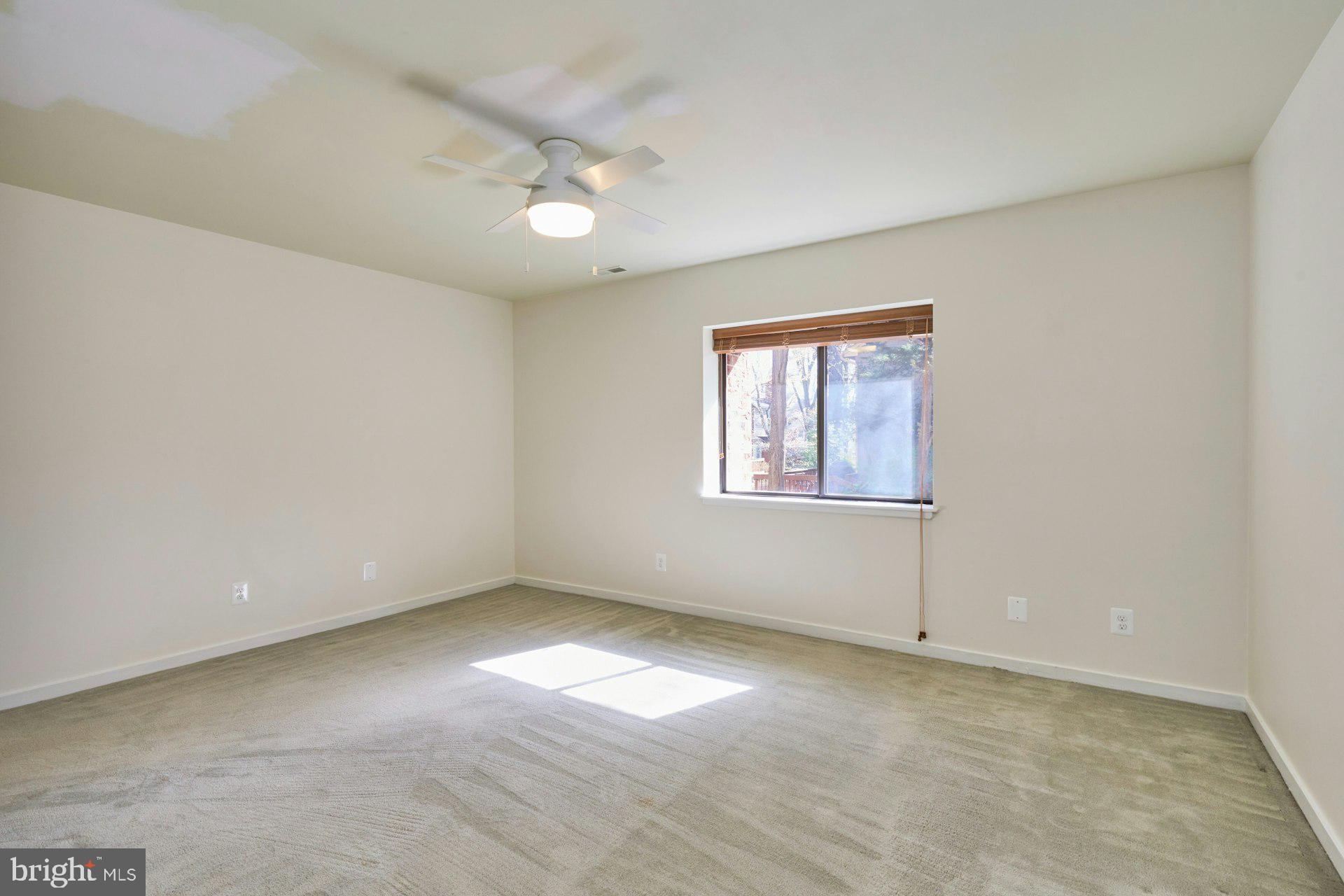 WATERFORD SQUARE - Residential