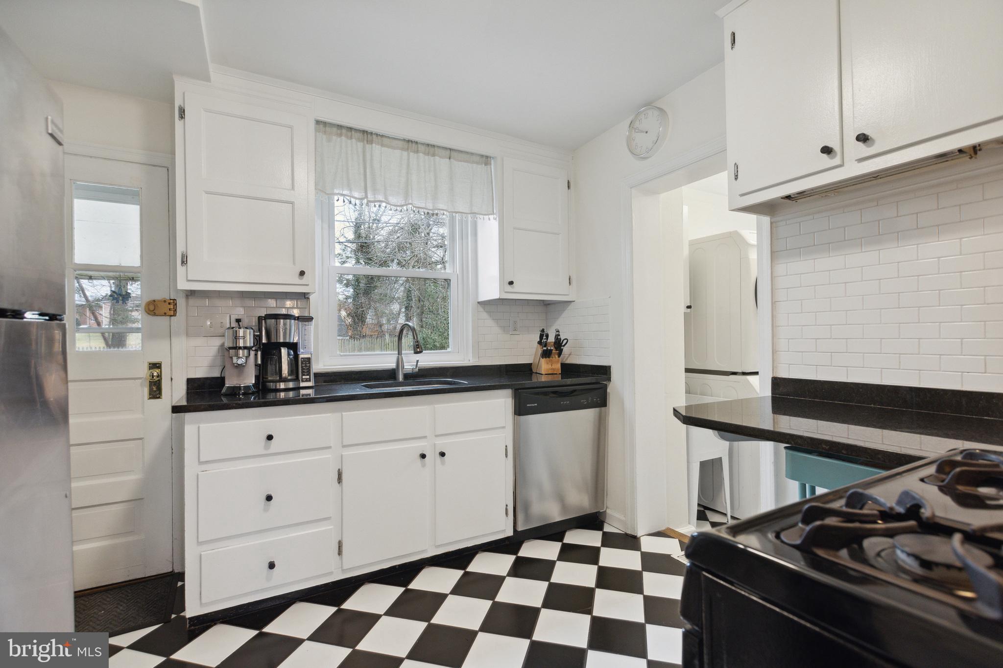 NORTHWOOD - Residential