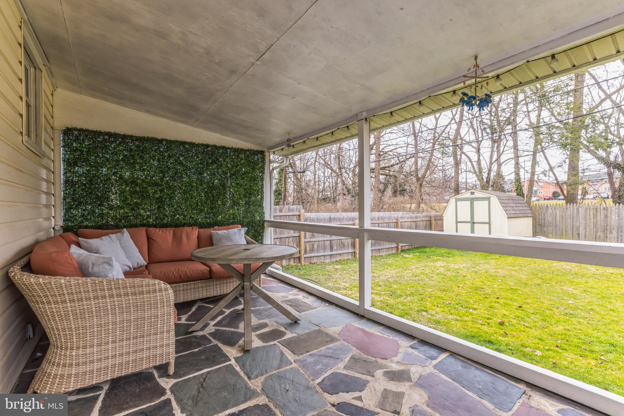 NORTHWOOD - Residential