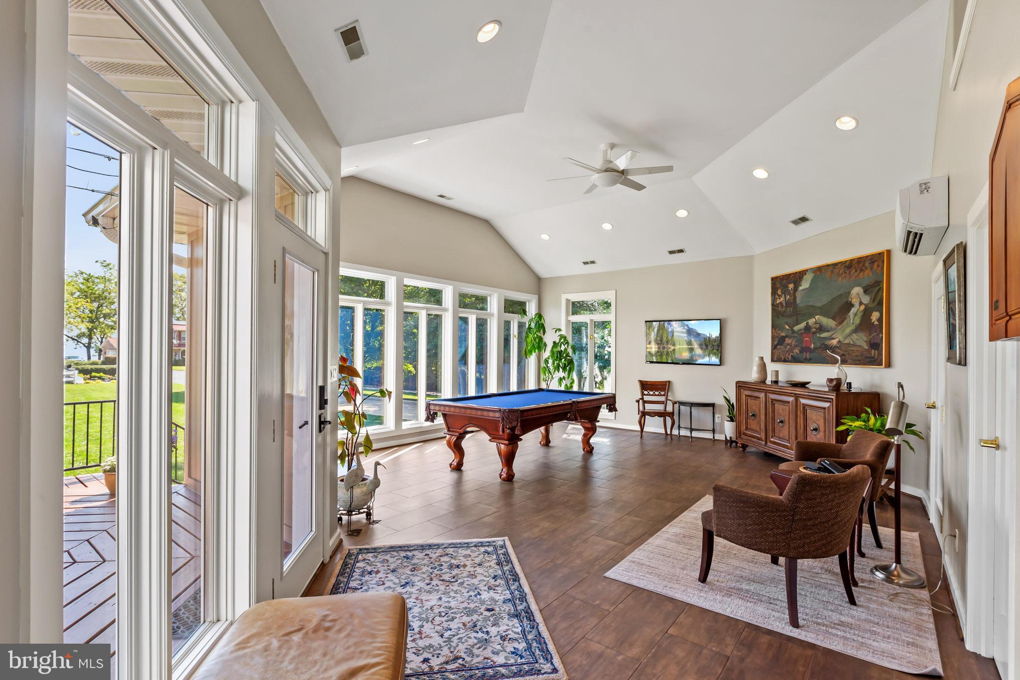 TOWN CREEK - Residential