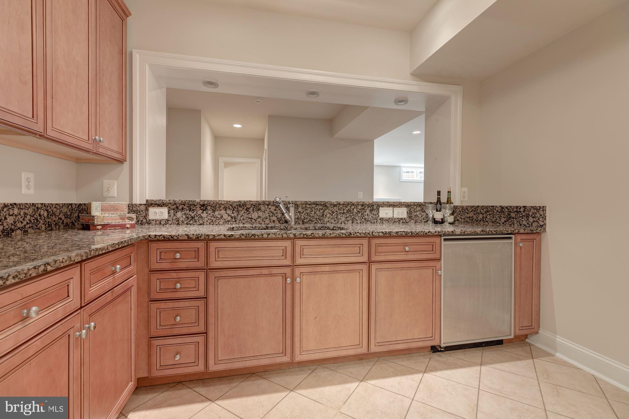 LINWAY PARK OF MCLEAN - Residential