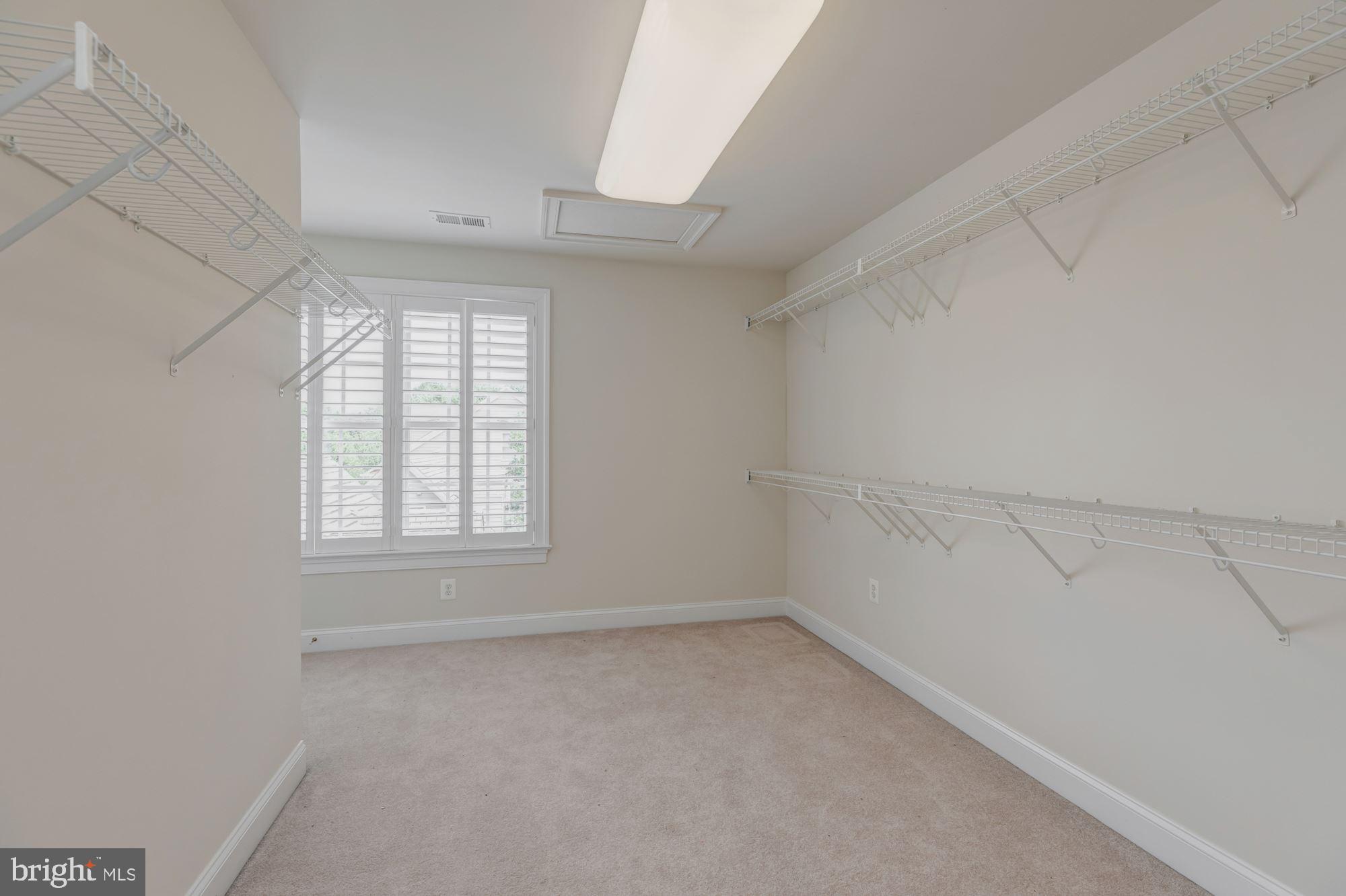 LINWAY PARK OF MCLEAN - Residential