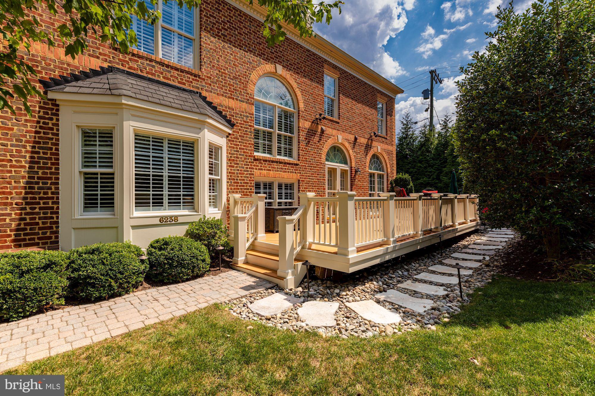 LINWAY PARK OF MCLEAN - Residential
