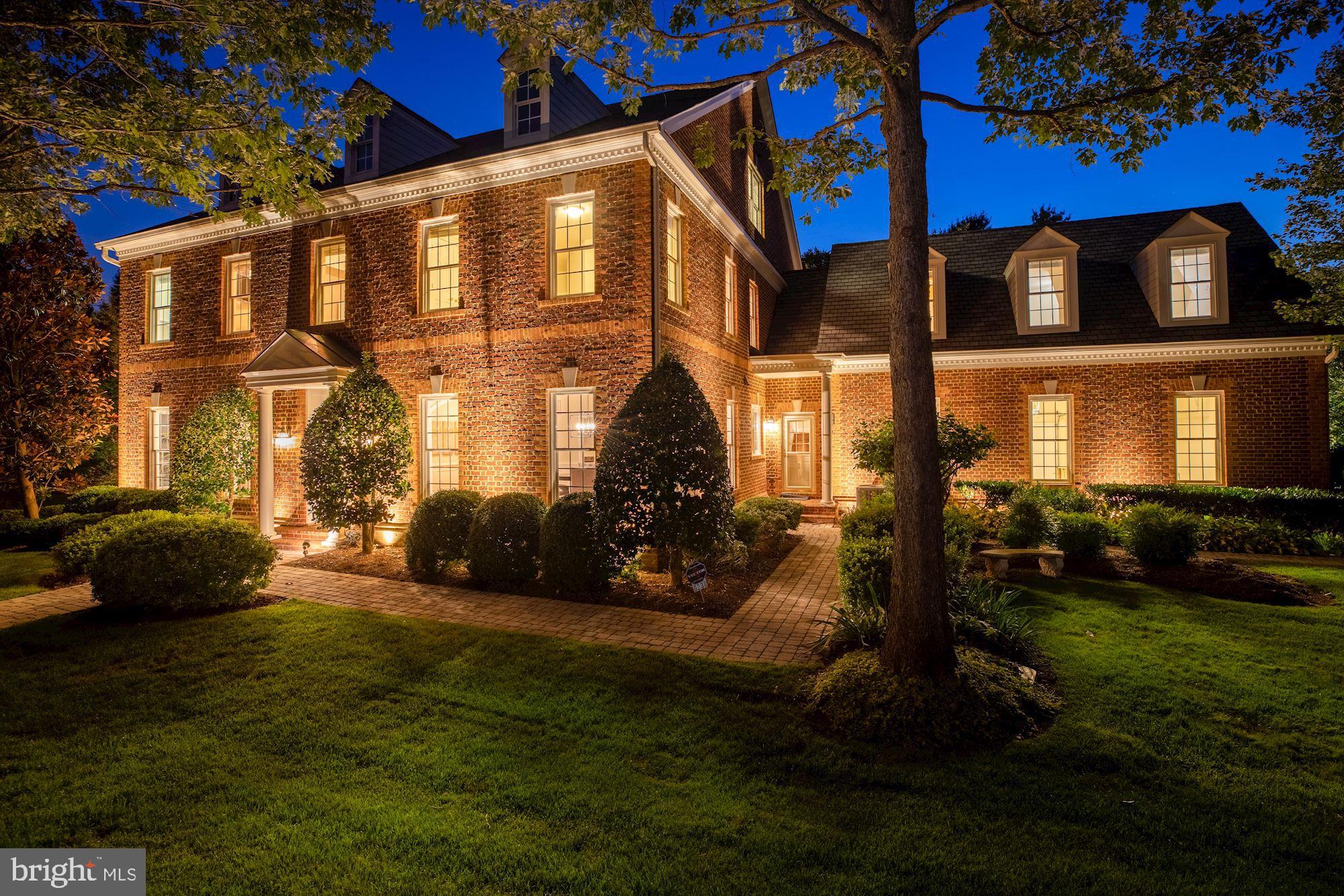 LINWAY PARK OF MCLEAN - Residential