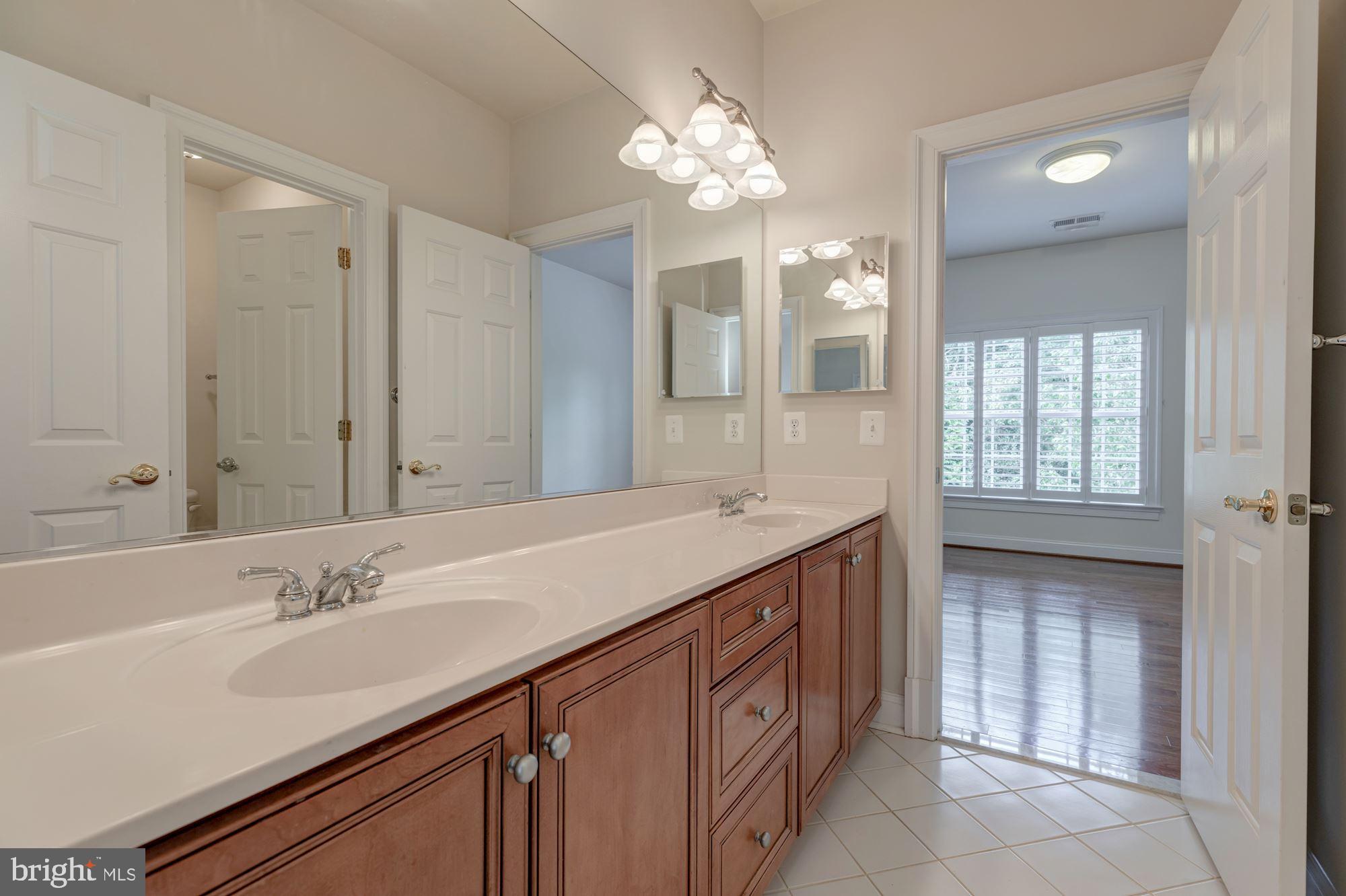 LINWAY PARK OF MCLEAN - Residential