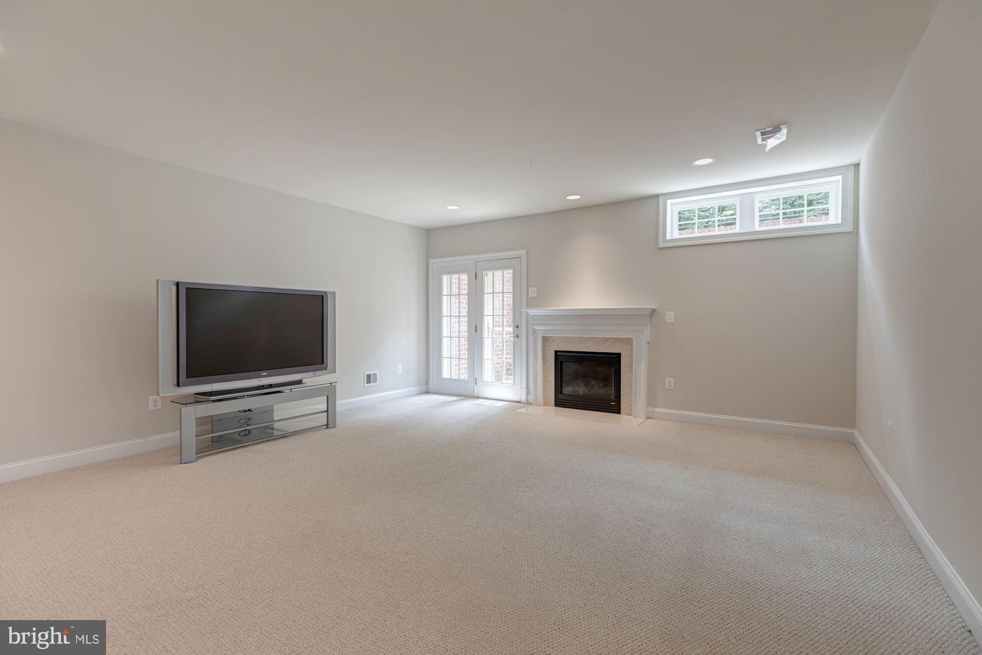 LINWAY PARK OF MCLEAN - Residential