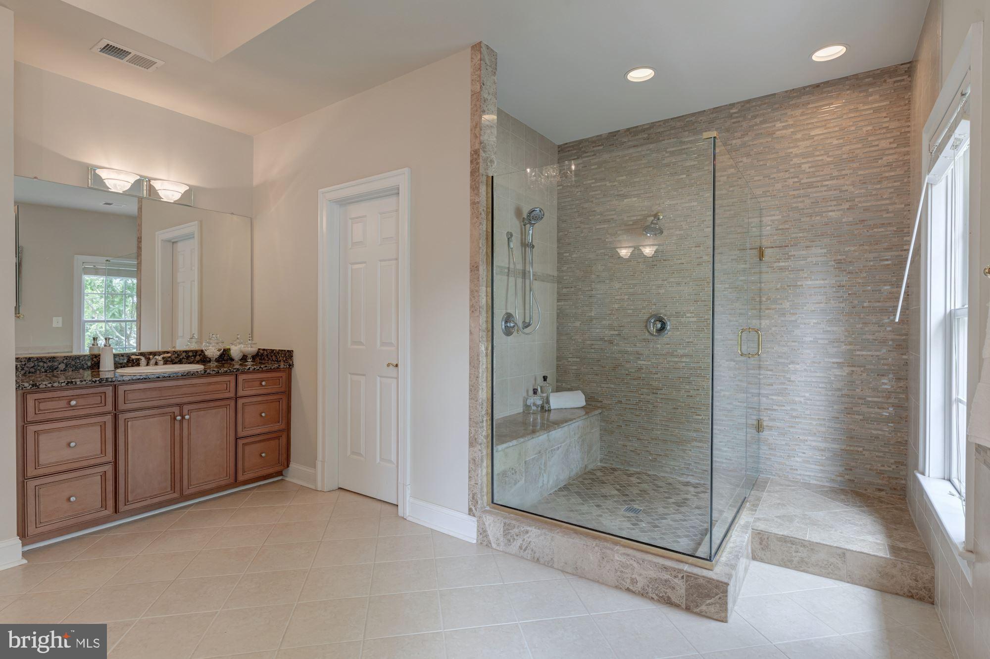 LINWAY PARK OF MCLEAN - Residential