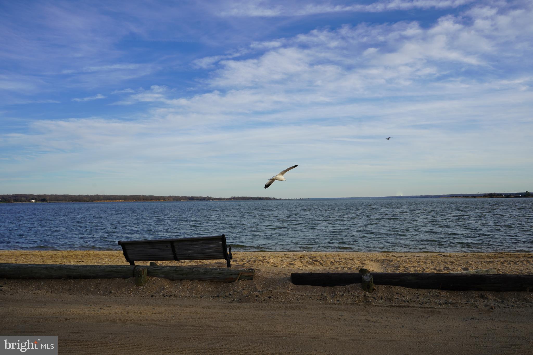 GOLDEN BEACH - Residential