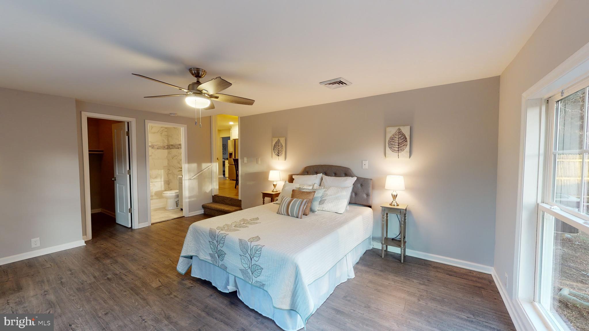 GOLDEN BEACH - Residential