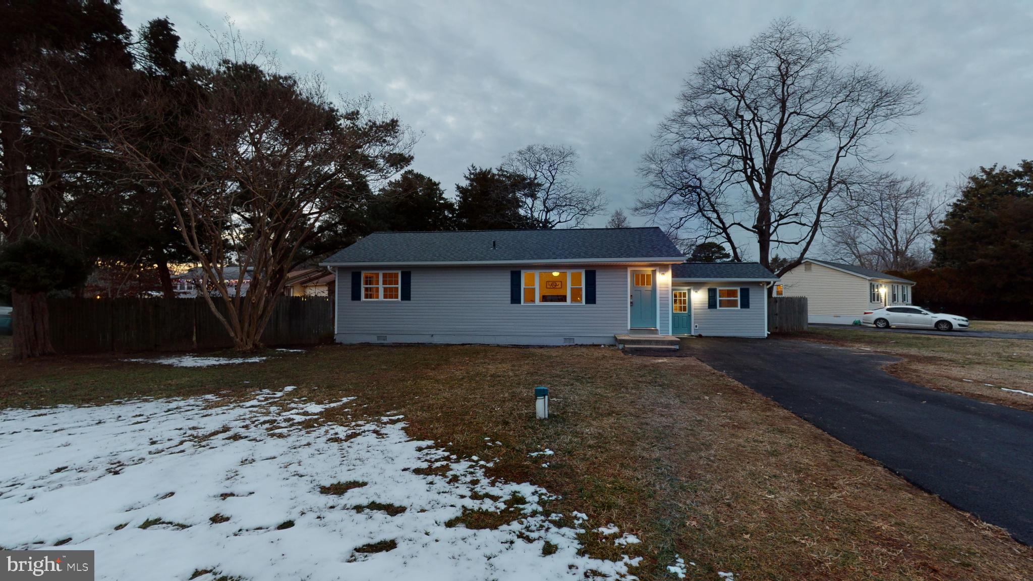 GOLDEN BEACH - Residential