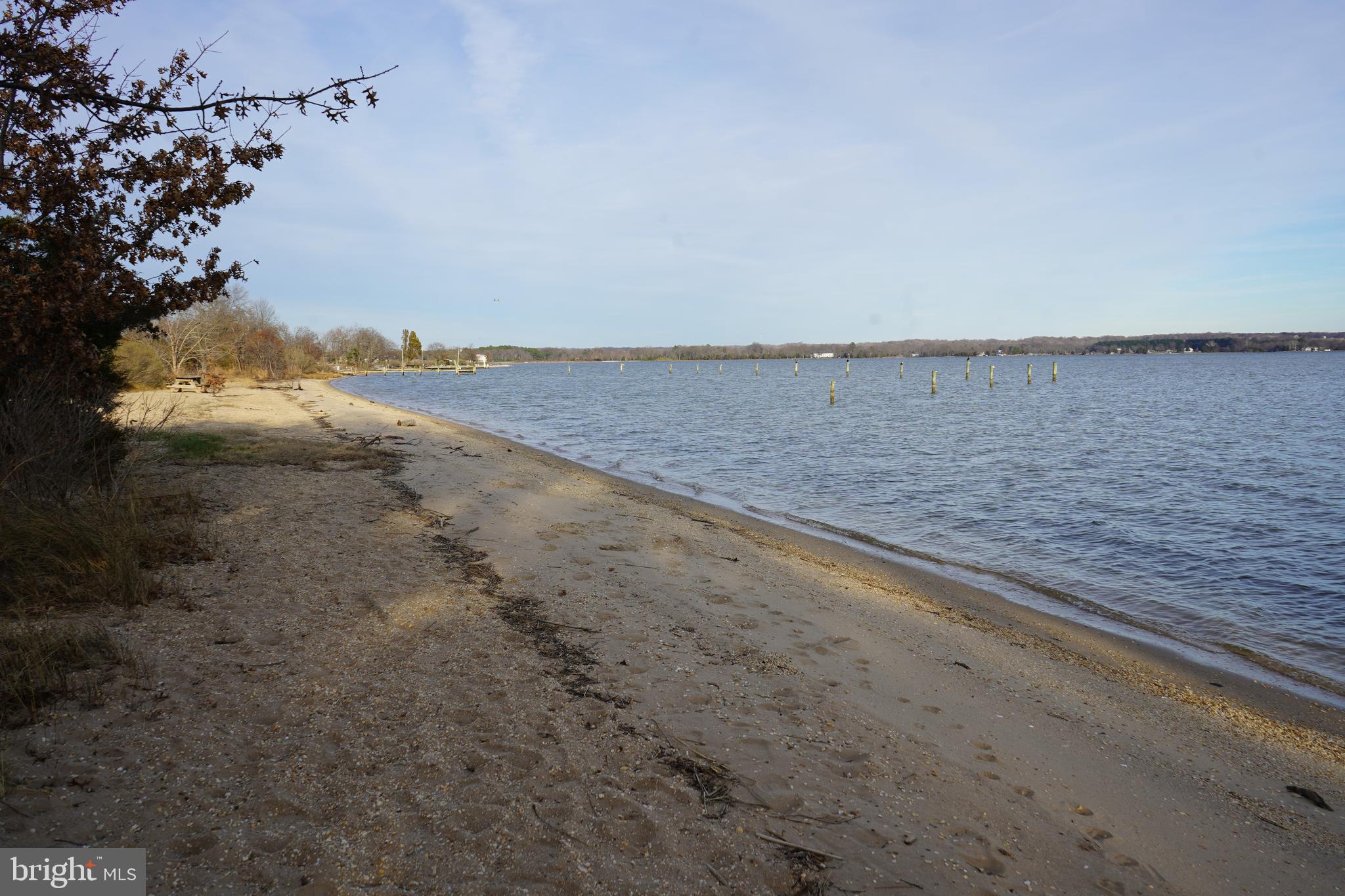 GOLDEN BEACH - Residential