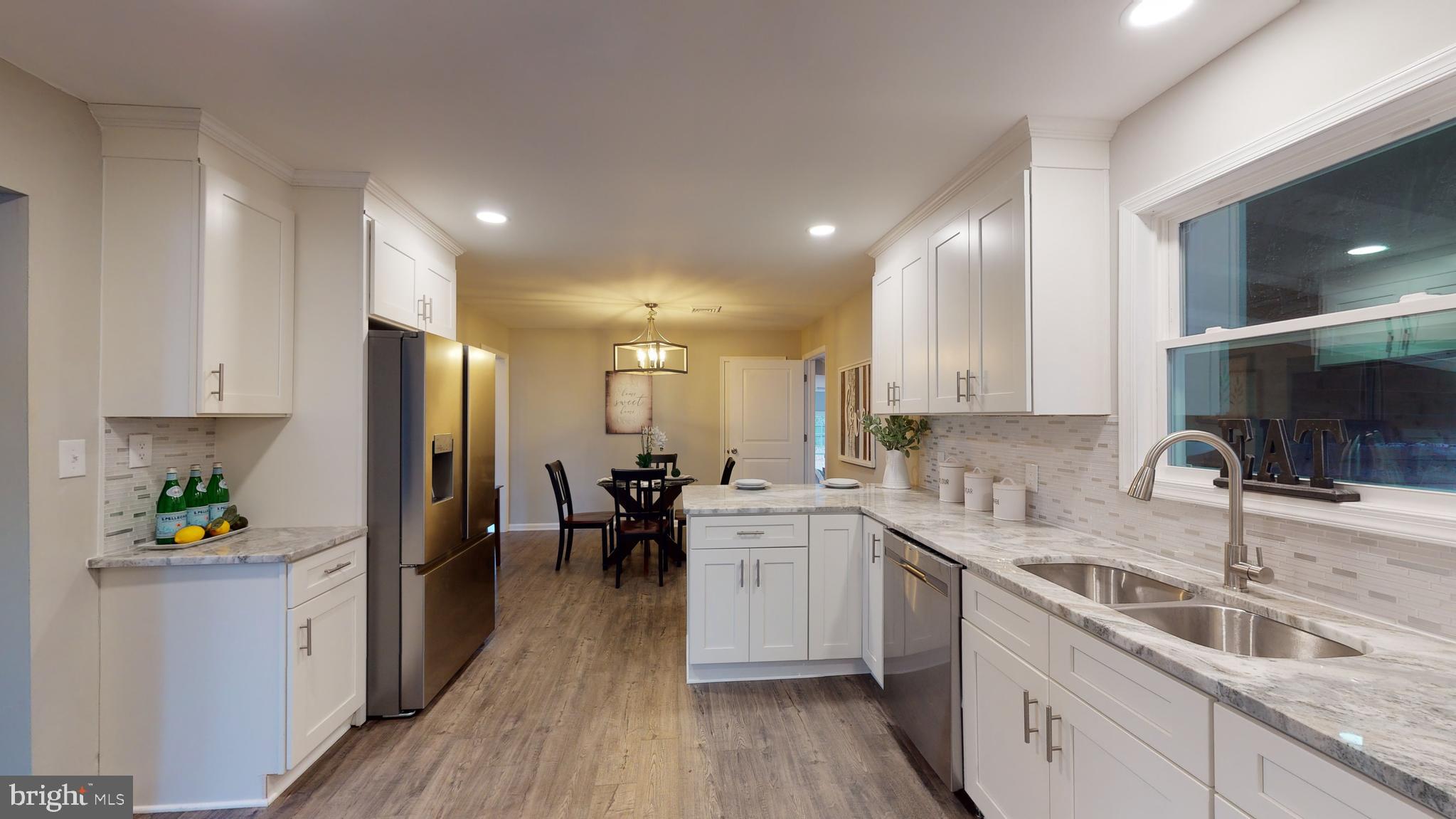 GOLDEN BEACH - Residential