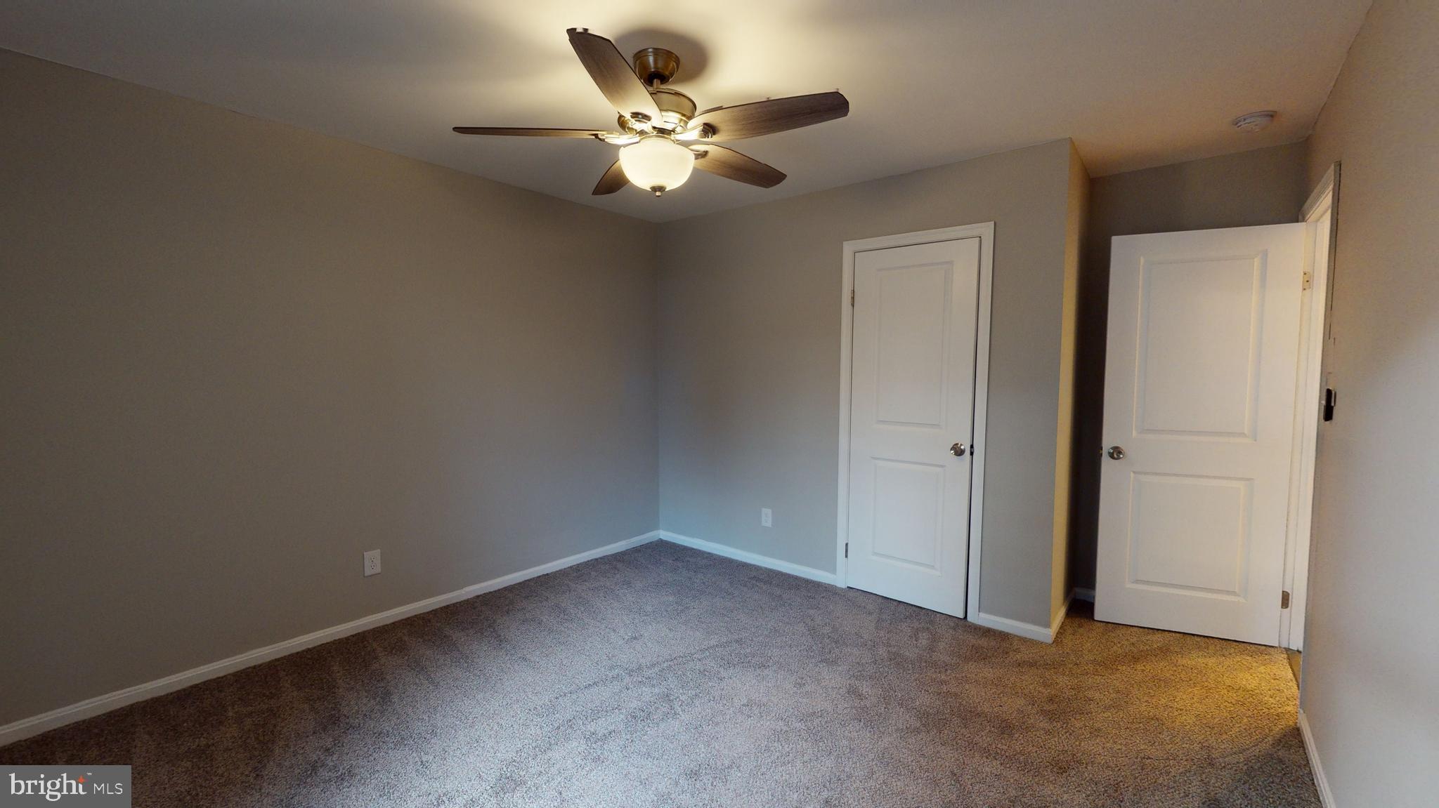 GOLDEN BEACH - Residential