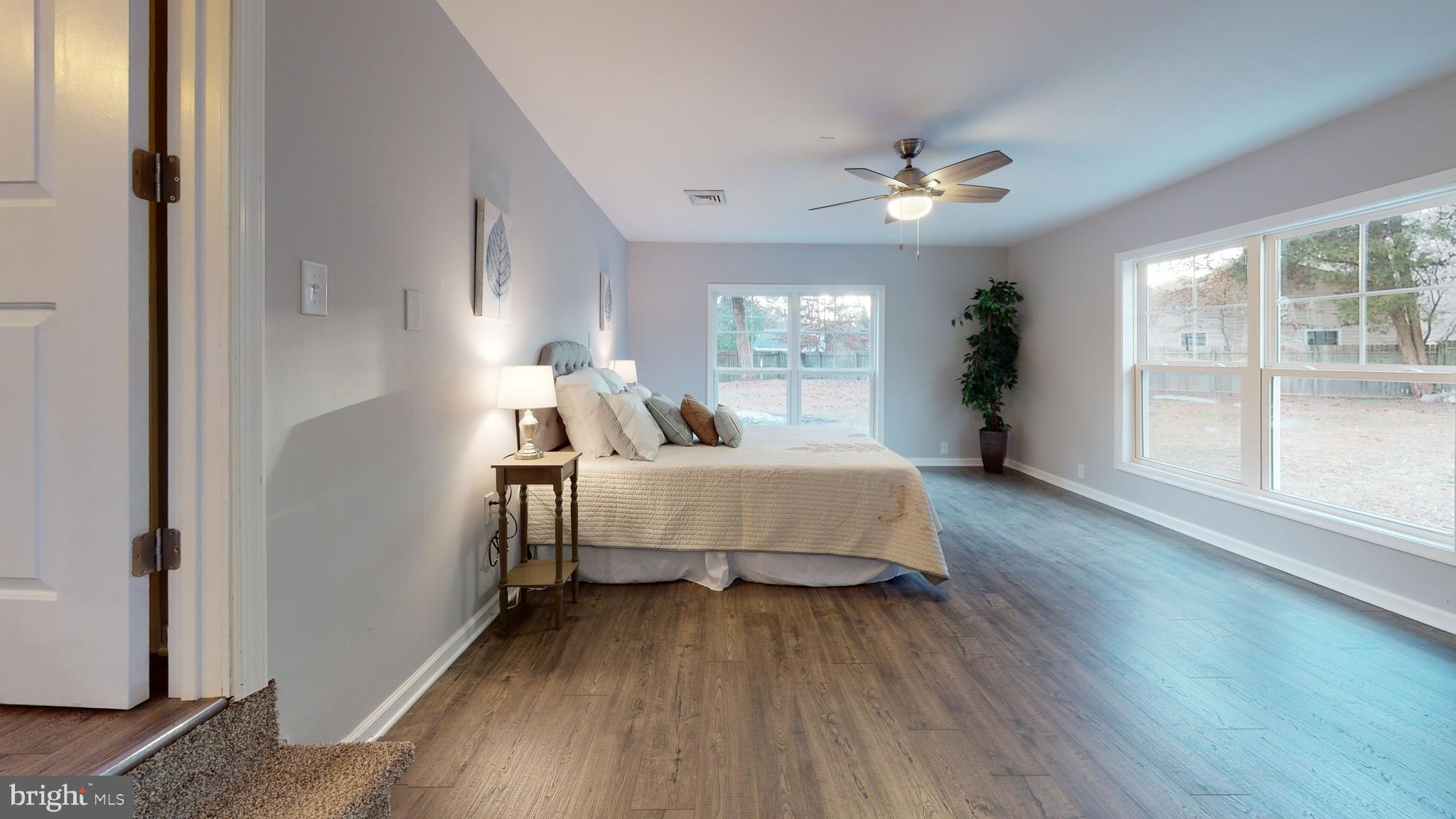 GOLDEN BEACH - Residential