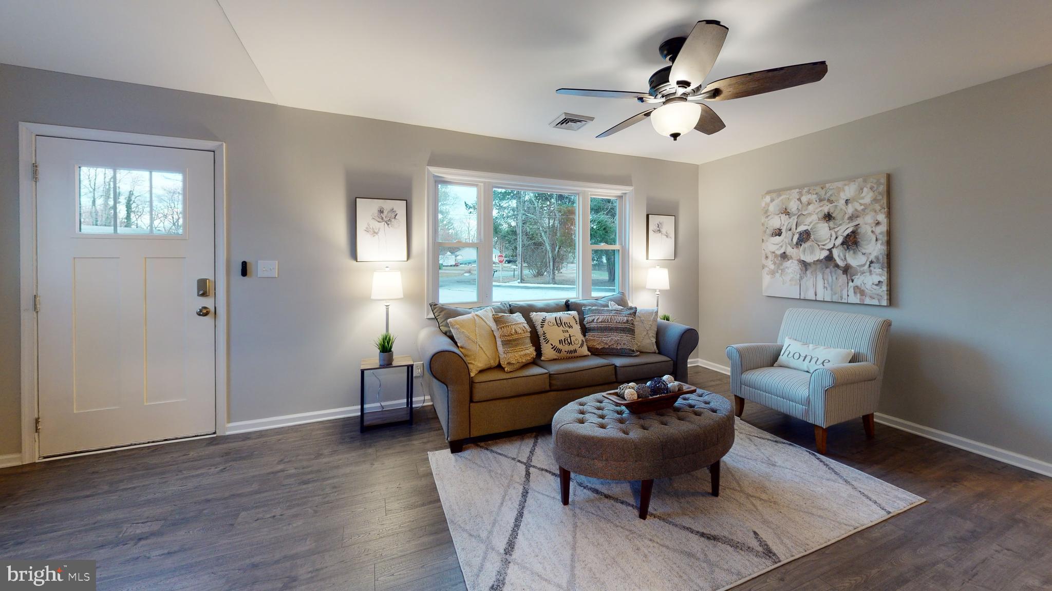 GOLDEN BEACH - Residential