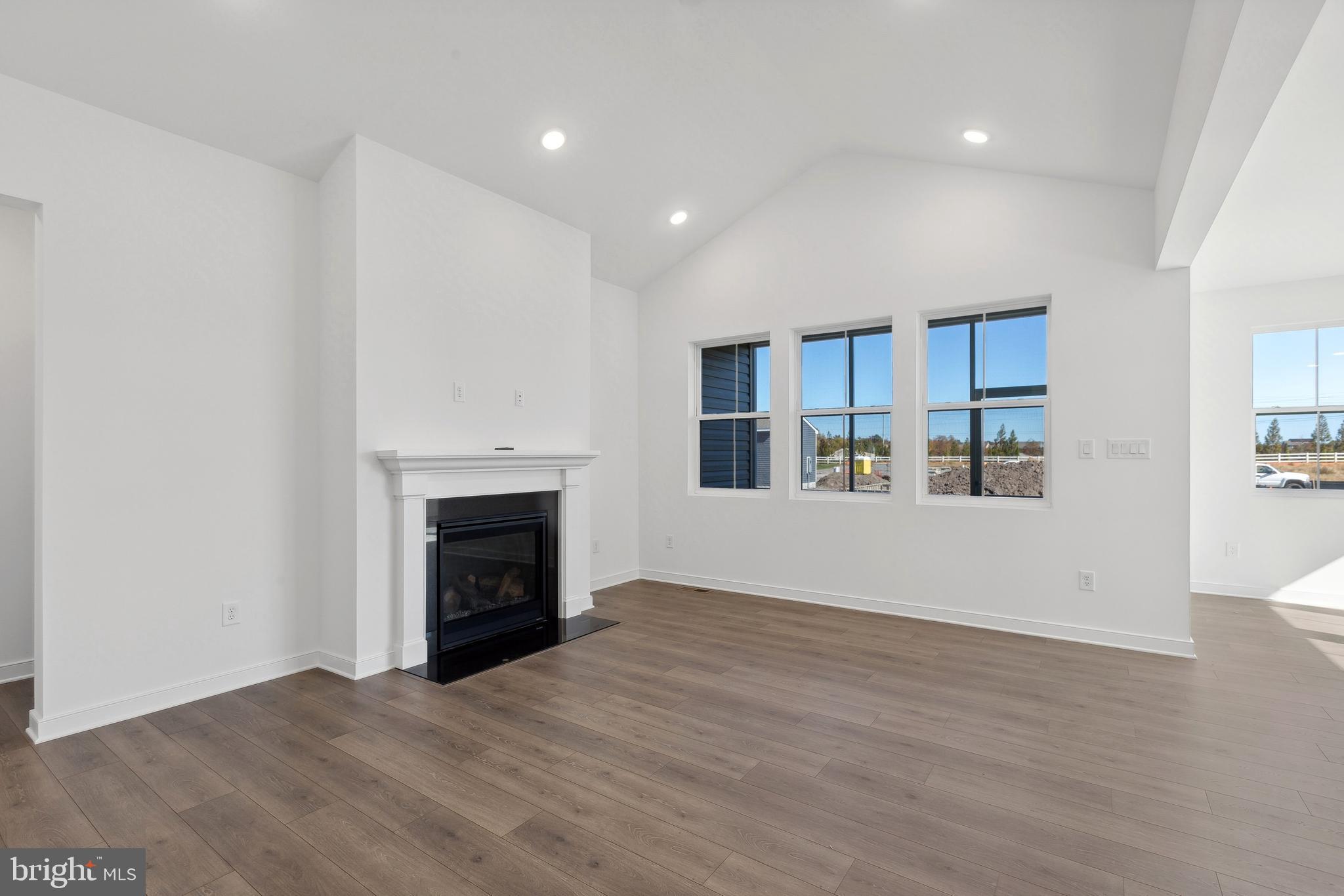 30 MANTEO DRIVE